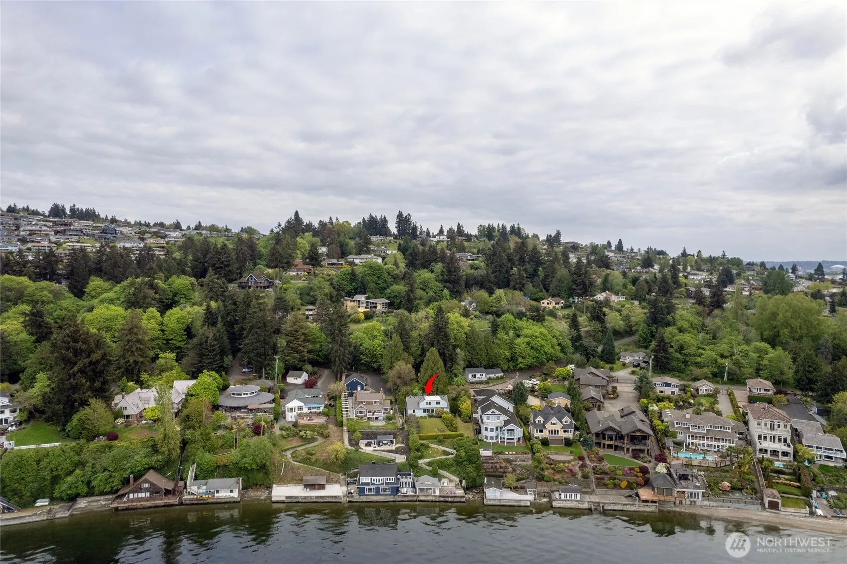 Property photo for 5498 Hyada Boulevard Ne, Tacoma photo 3