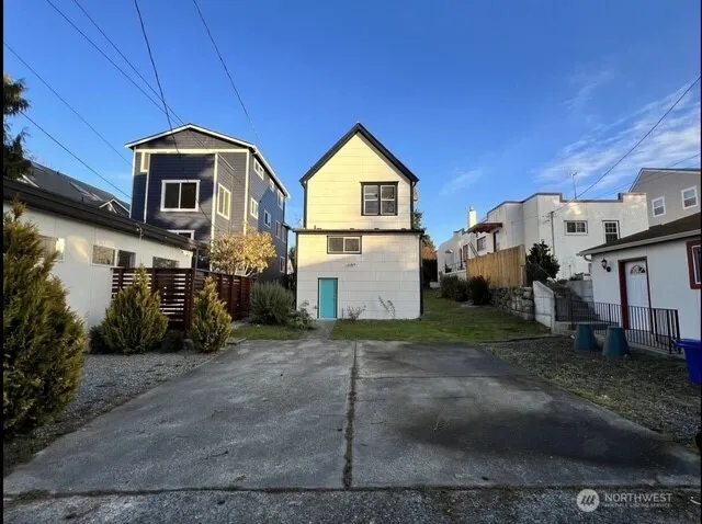 Property photo for 1921 44 Avenue Sw, Seattle photo 5