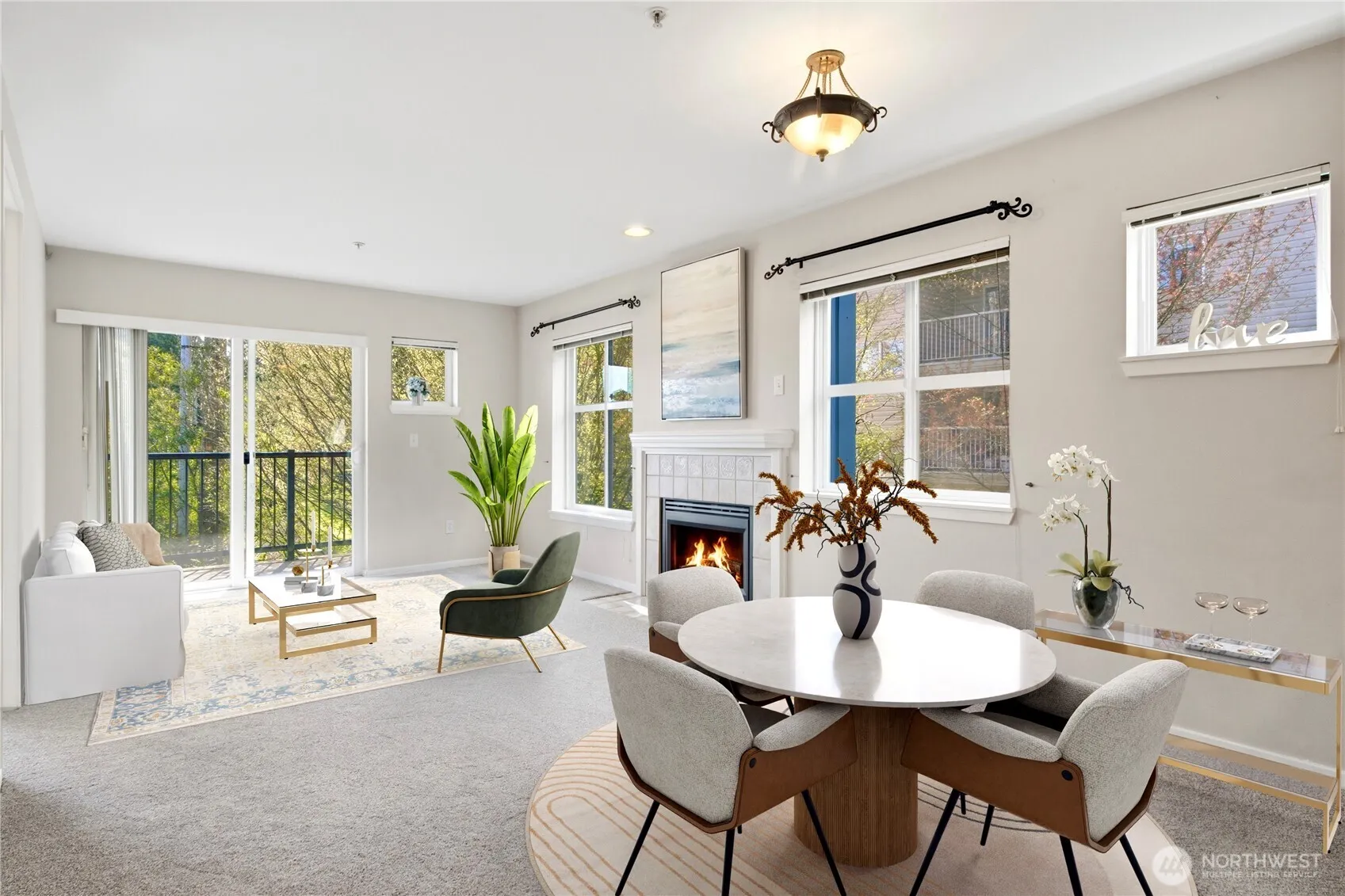Property photo for 12345 Roosevelt Way Ne #305, Seattle photo 2