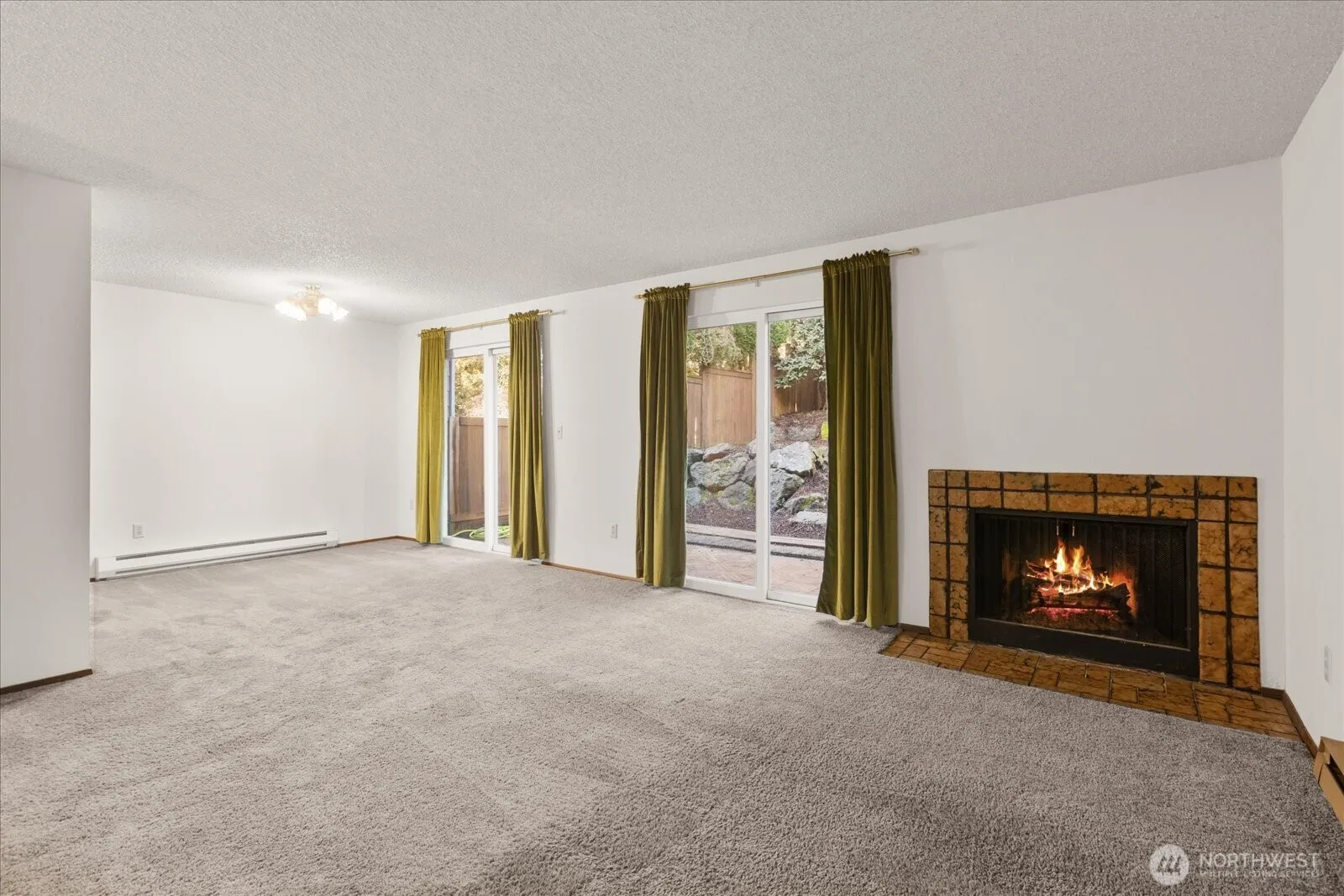 Property photo for 15914 3rd Place Sw #c, Burien photo 4