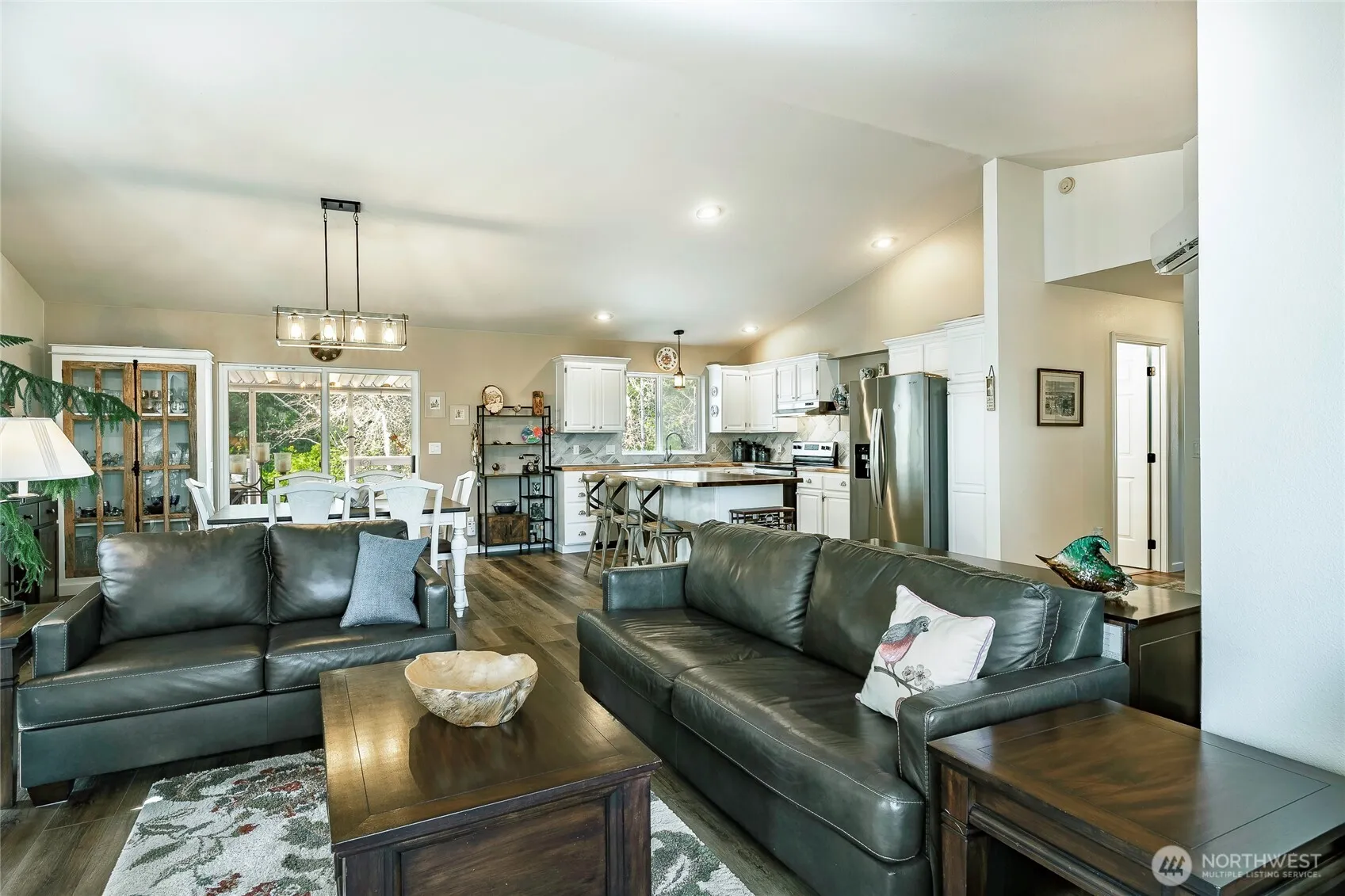Property photo for 8209 Comox Road, Birch Bay photo 5