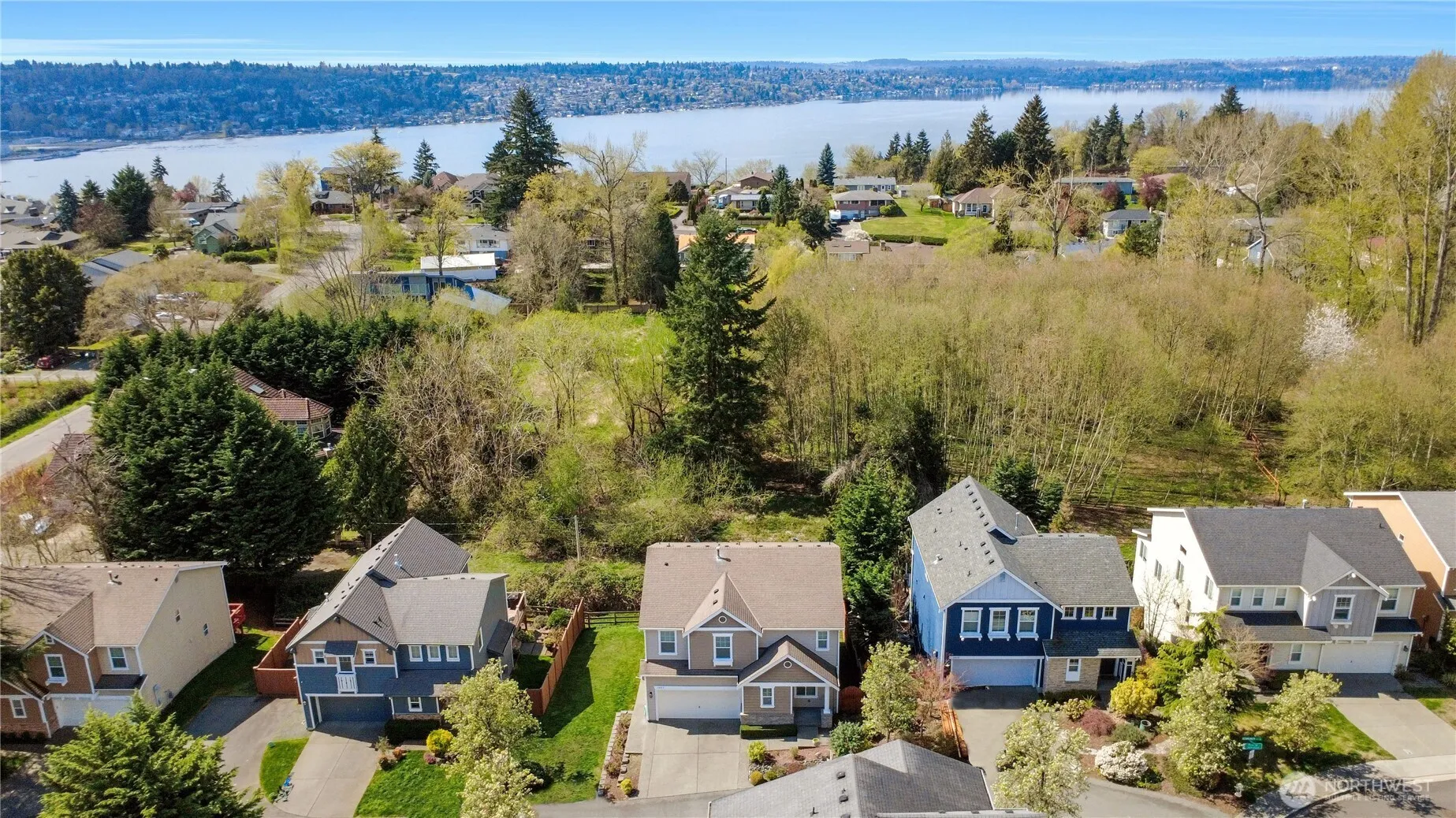 Property photo for 2023 Kennewick Place Ne, Renton