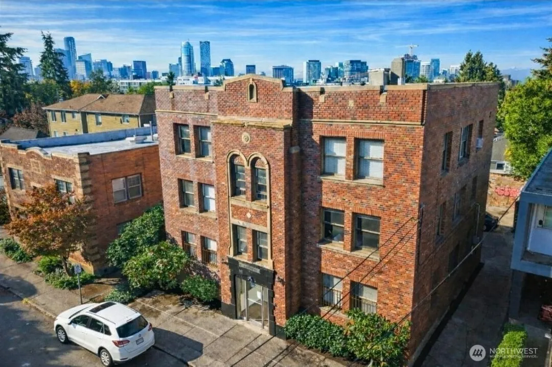 Property photo for 315 12th Avenue E, Seattle photo 5