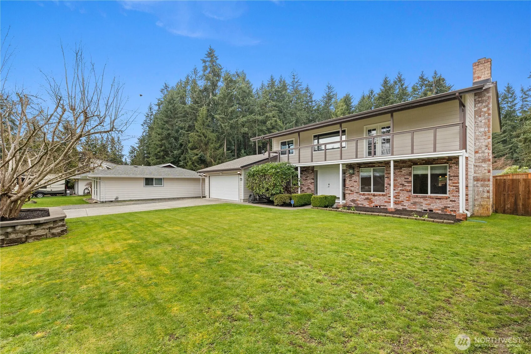 Property photo for 12028 31st Drive Se, Everett photo 2