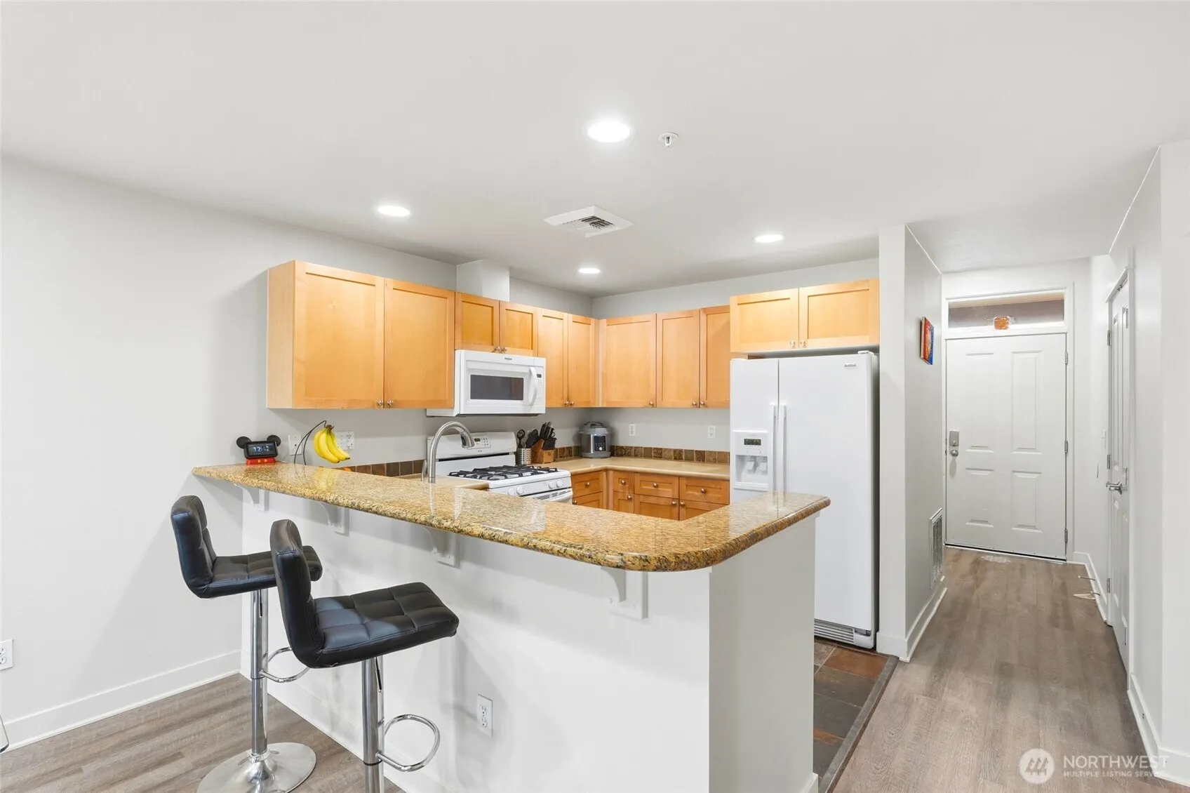 Property photo for 1000 Cabin Creek Lane Sw ##b106, Issaquah photo 5