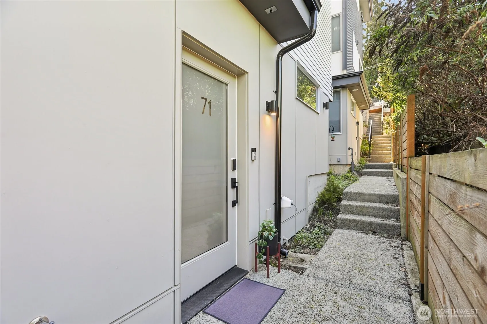 Property photo for 71 W Dravus Street, Seattle photo 3