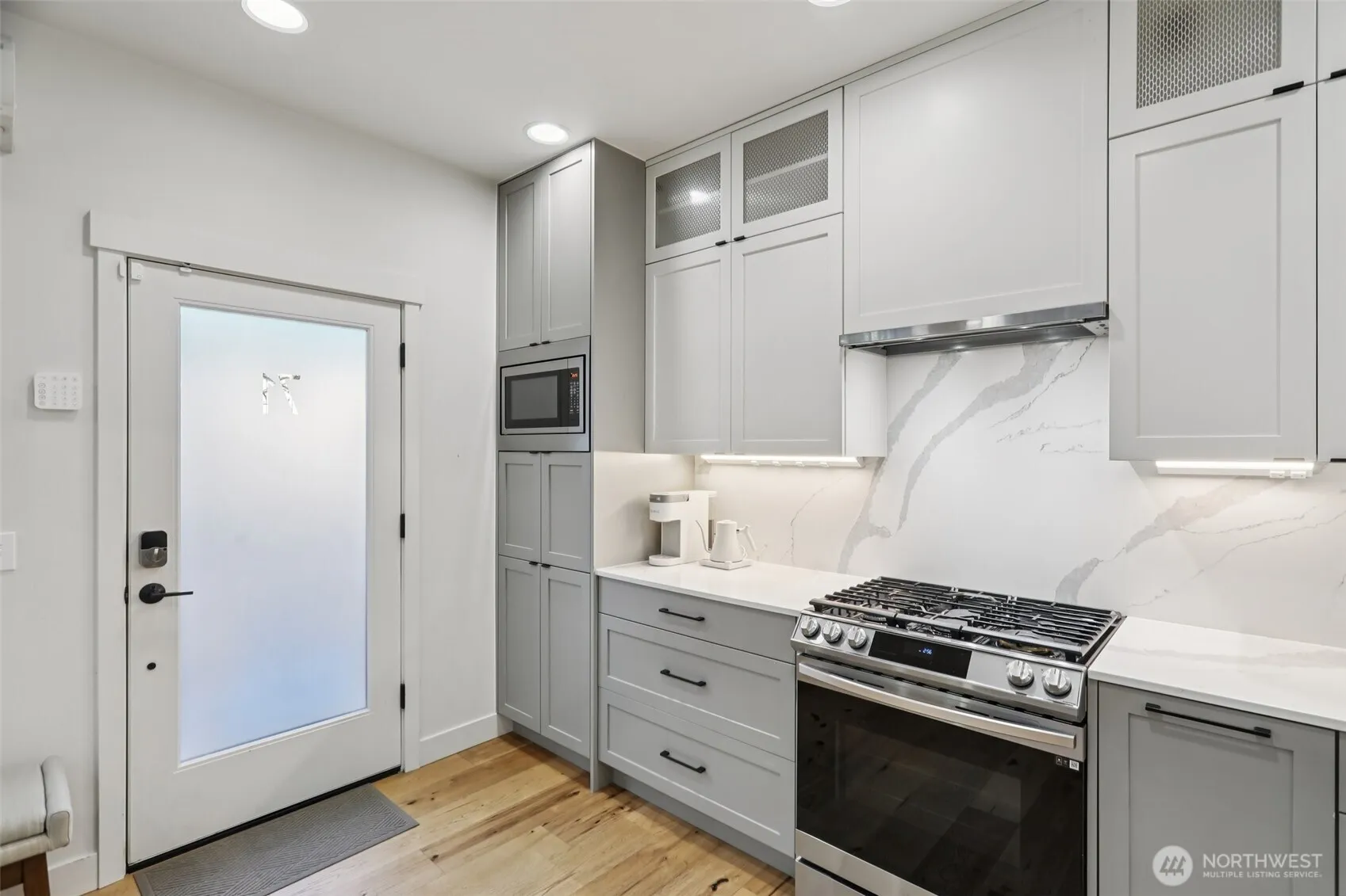 Property photo for 71 W Dravus Street, Seattle photo 5