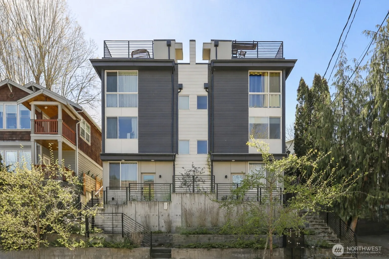 Property photo for 71 W Dravus Street, Seattle photo 2