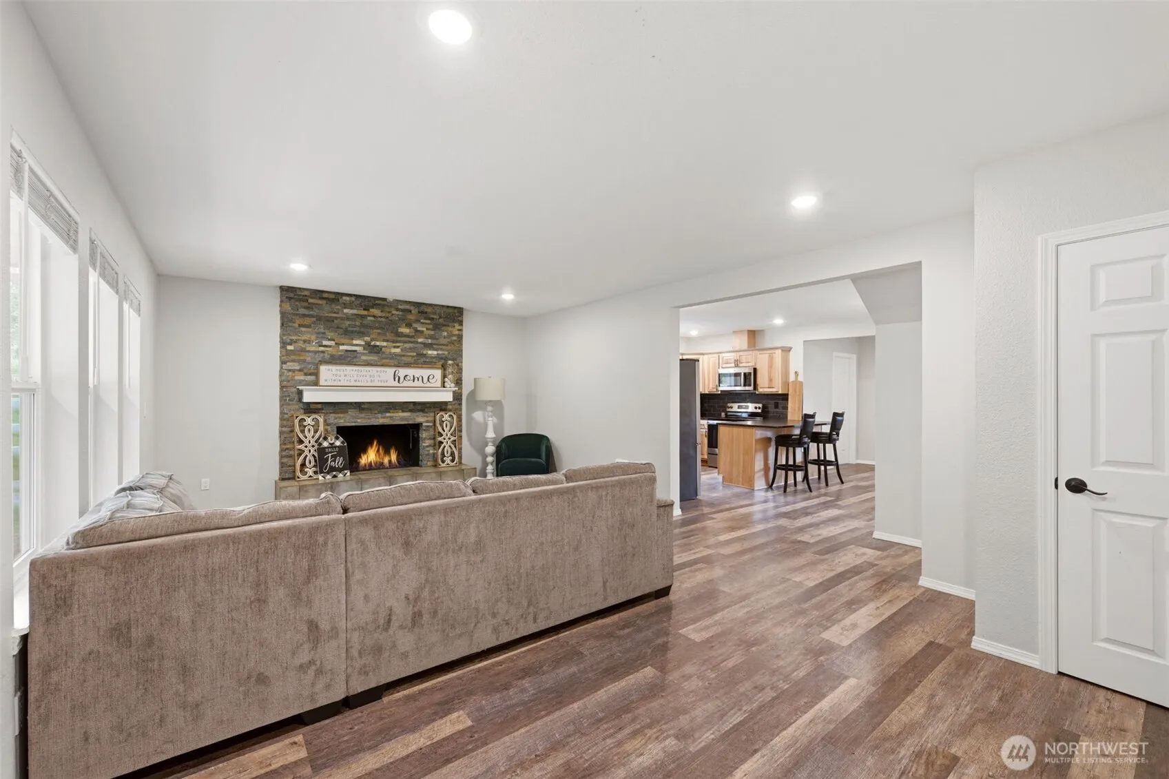 Property photo for 25017 Orting Kapowsin Highway E, Graham photo 5