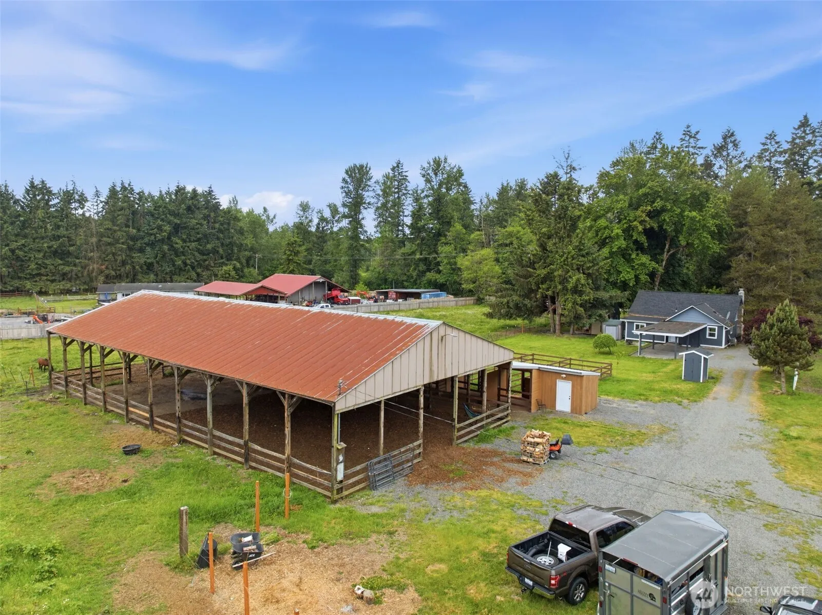 Property photo for 25017 Orting Kapowsin Highway E, Graham photo 2