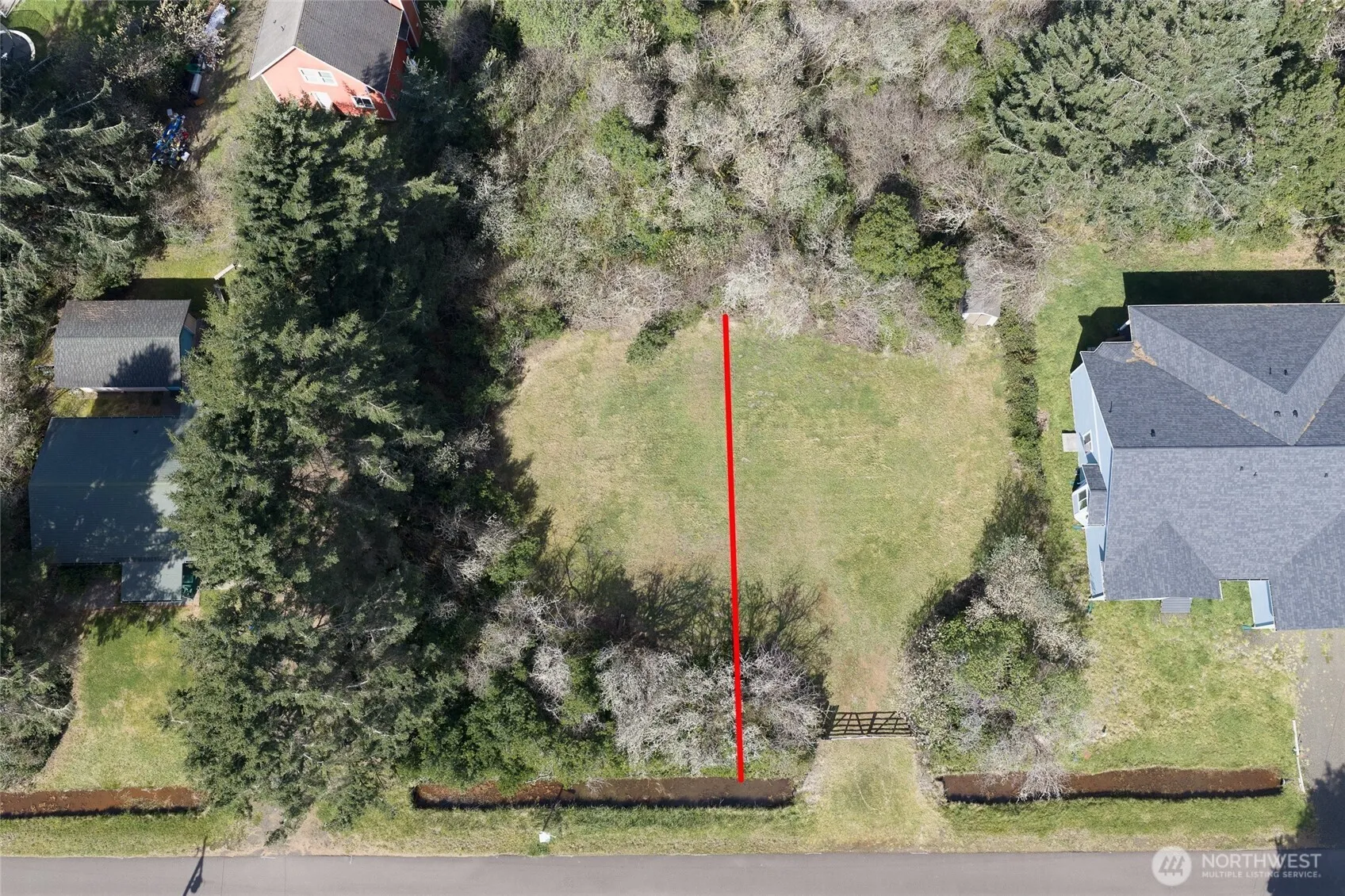 Property photo for 136 Jib Street Nw, Ocean Shores photo 3