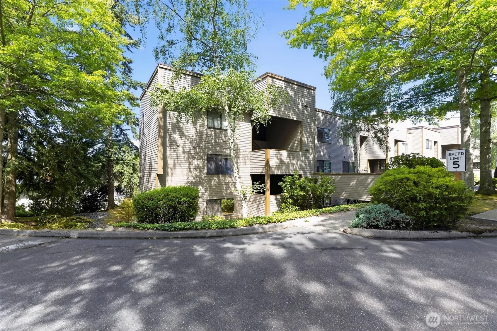 Property photo for 4895 76th Street Sw #d701, Mukilteo photo 2