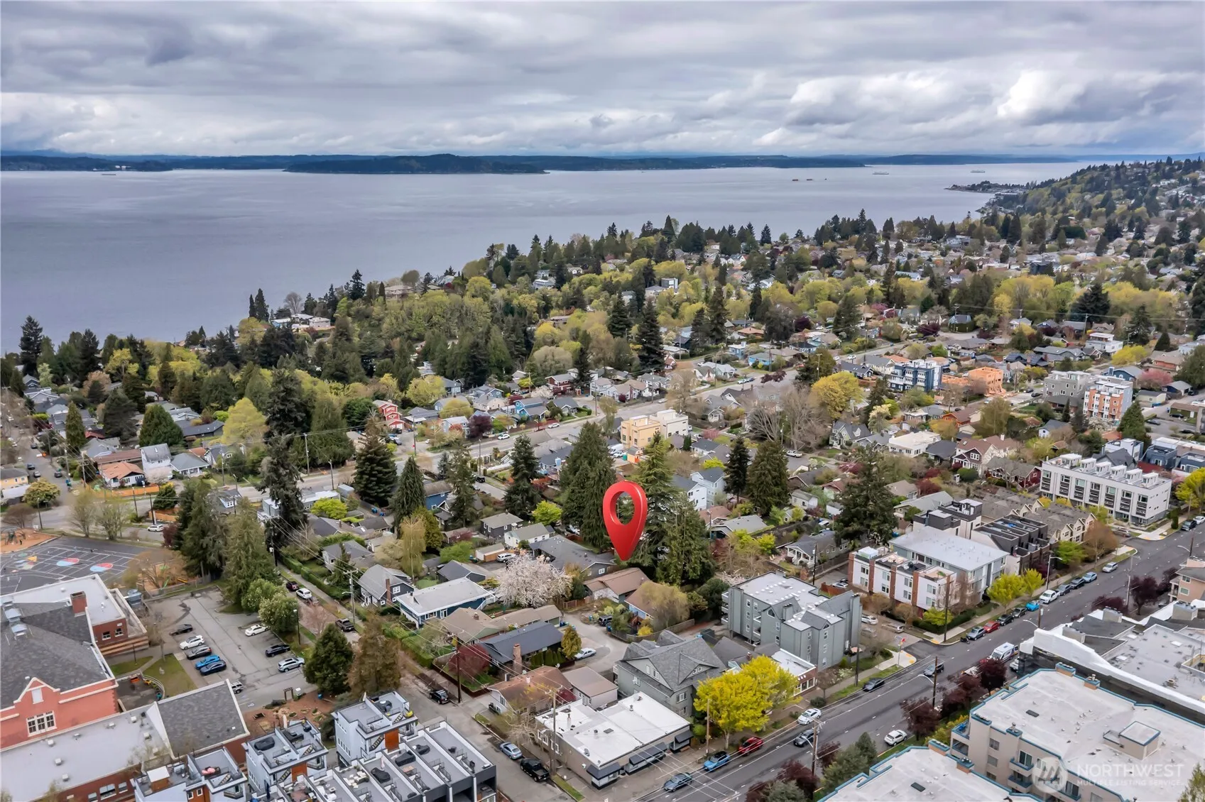 Property photo for 4319 Sw Mills Street, Seattle photo 2