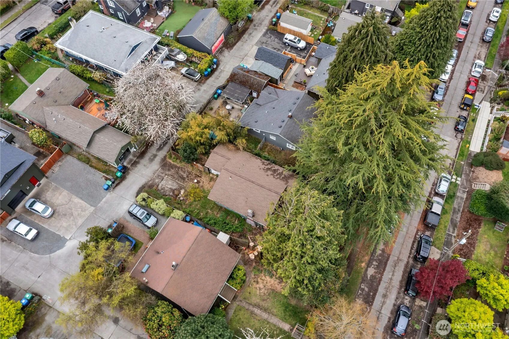 Property photo for 4319 Sw Mills Street, Seattle photo 3