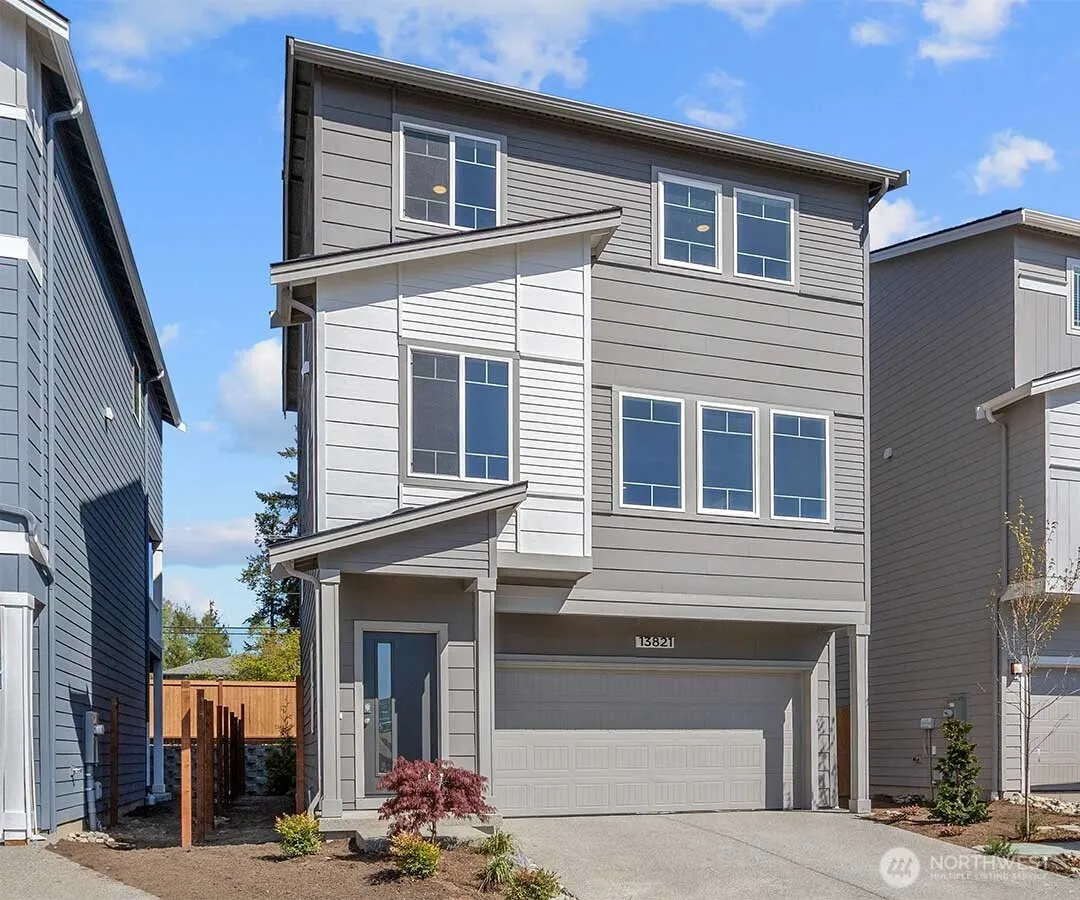 Property photo for 13821 10th Place W, Lynnwood