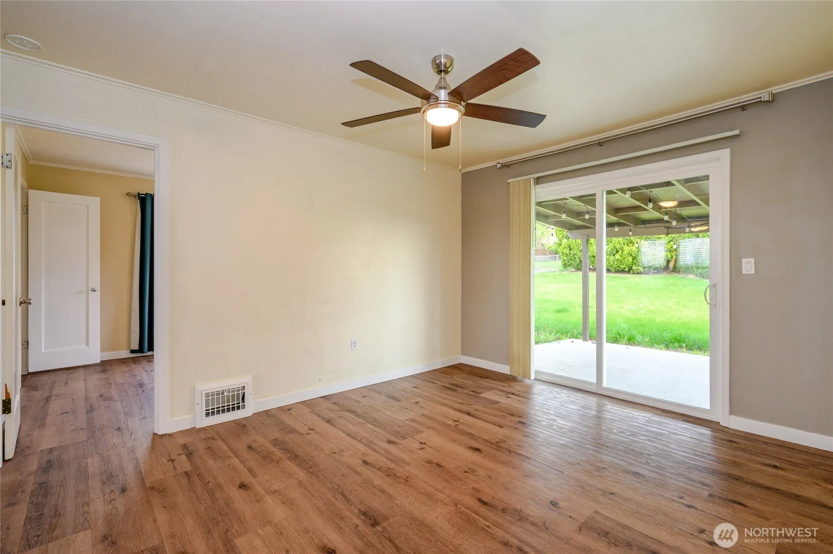 Property photo for 4413 Terrace Heights Drive, Yakima photo 5