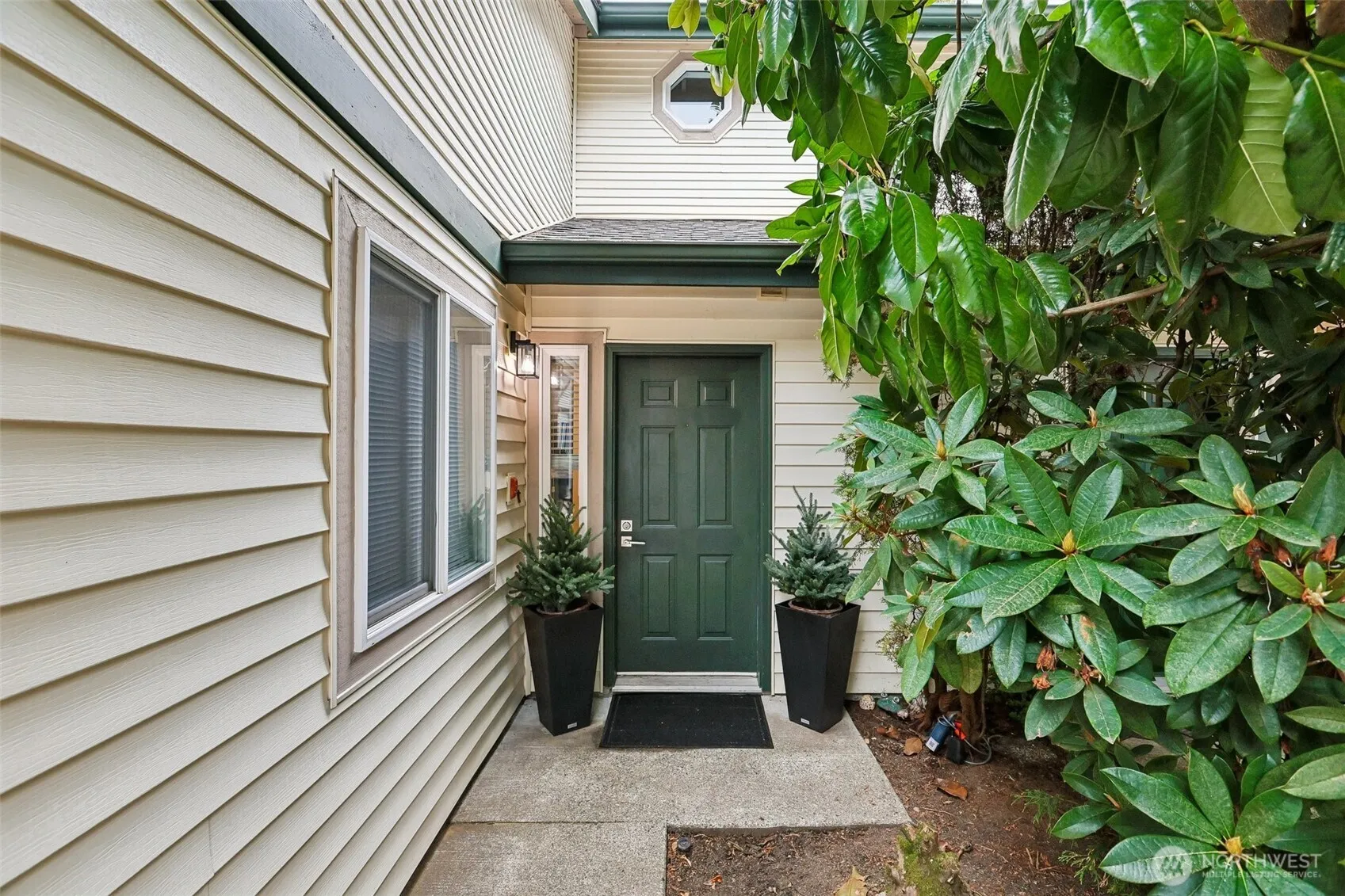 Property photo for 6929 Ne 170th Street #8, Kenmore photo 2