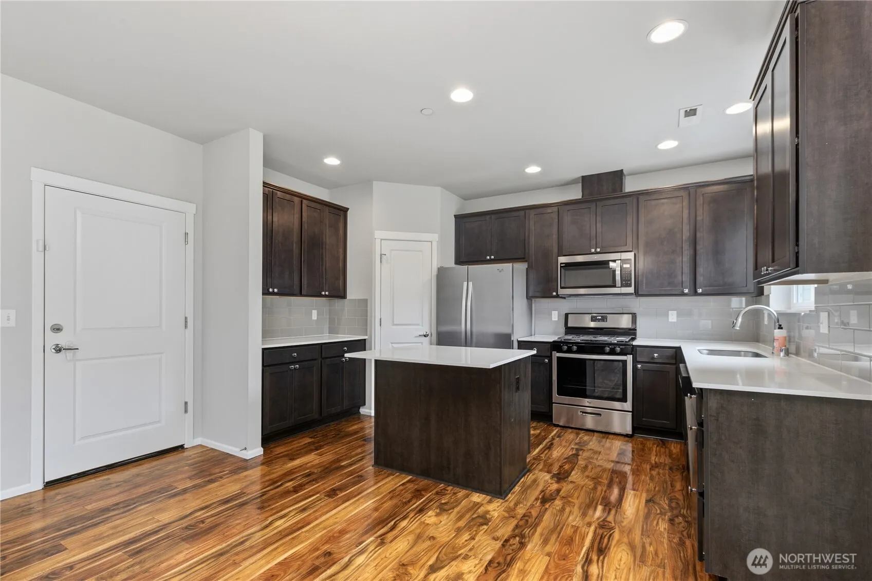Property photo for 2906 S 135th Street, Tukwila photo 5