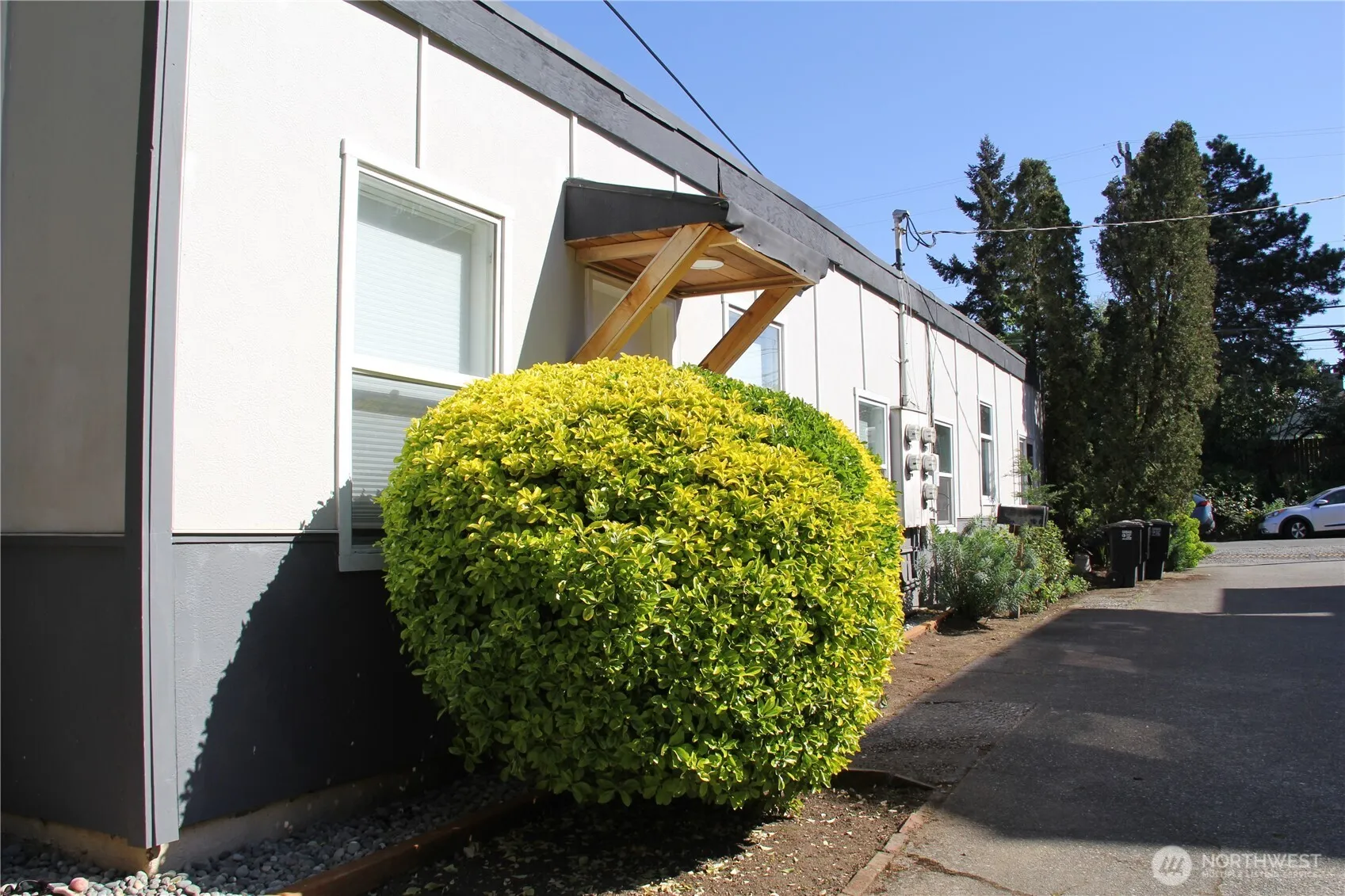 Property photo for 2110 Ne 85th Street, Seattle photo 4
