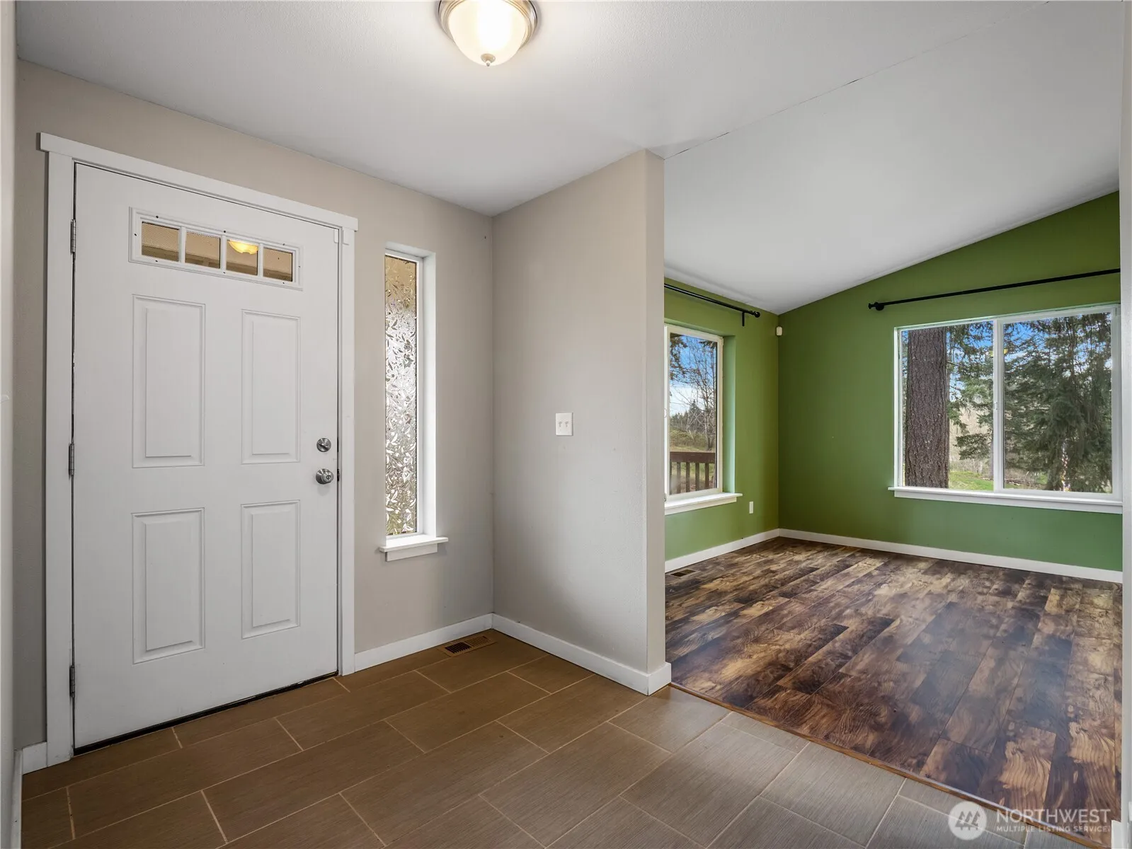 Property photo for 28601 30th Avenue E, Spanaway photo 3