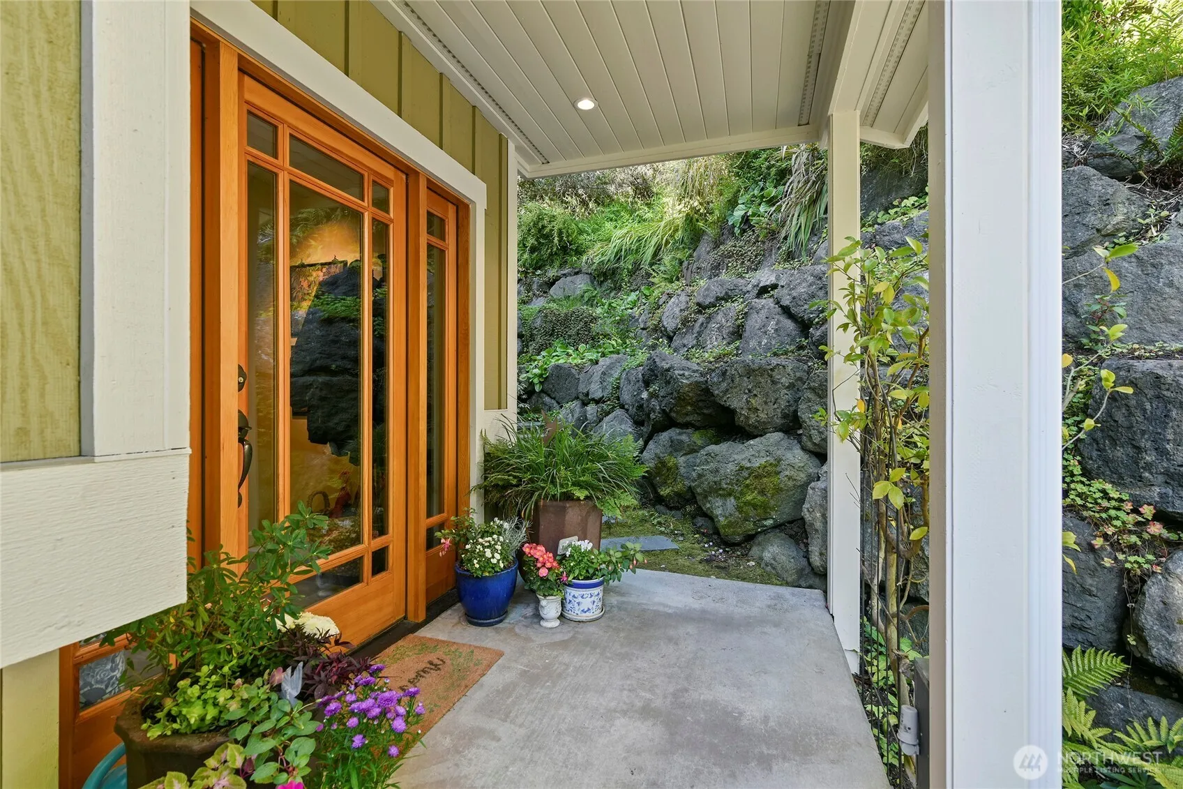 Property photo for 474 Glen Hollow Place Sw, Bainbridge Island photo 3