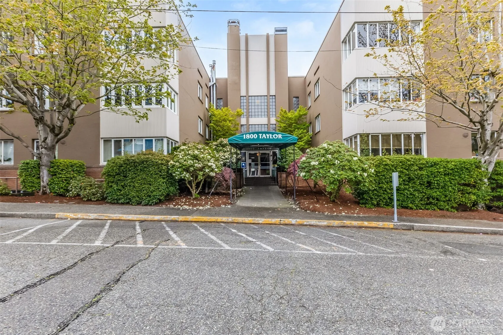 1800 Taylor Avenue N #305, Seattle