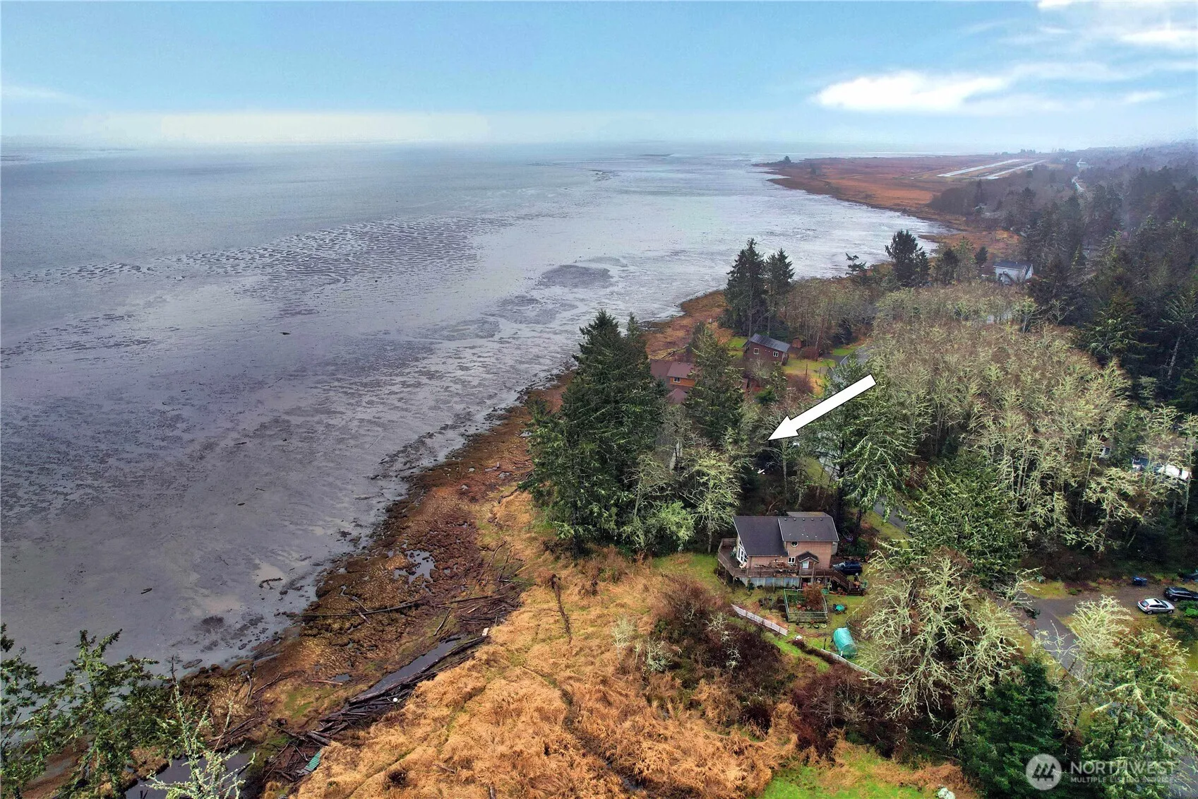 Property photo for 816 Duck Lake Drive Ne, Ocean Shores photo 2