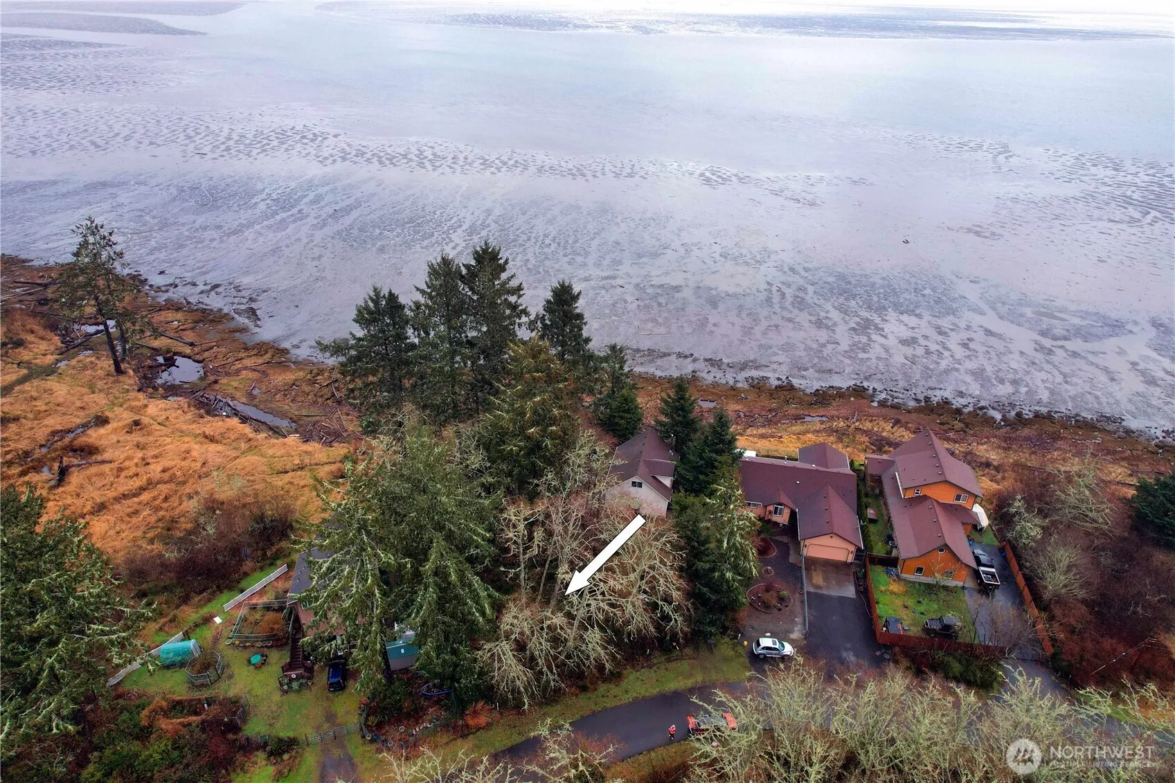 Property photo for 816 Duck Lake Drive Ne, Ocean Shores photo 5