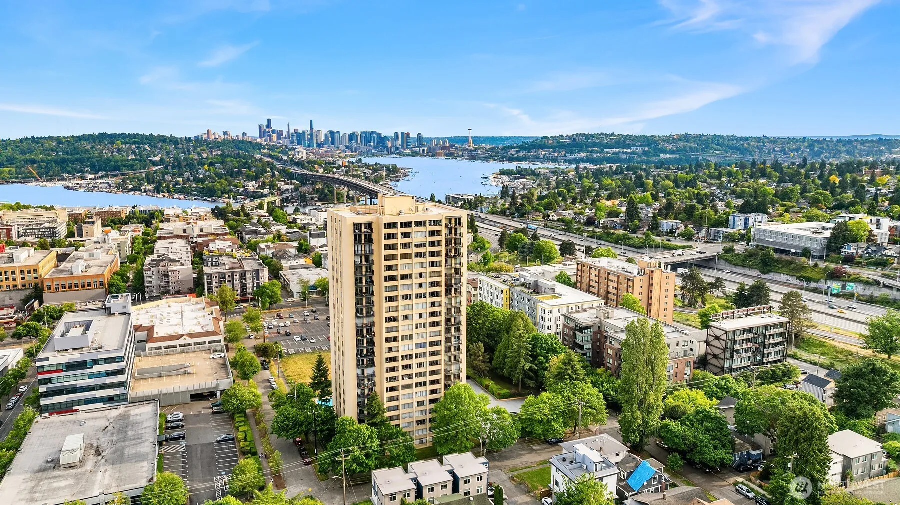 4540 8th Avenue Ne #405, Seattle