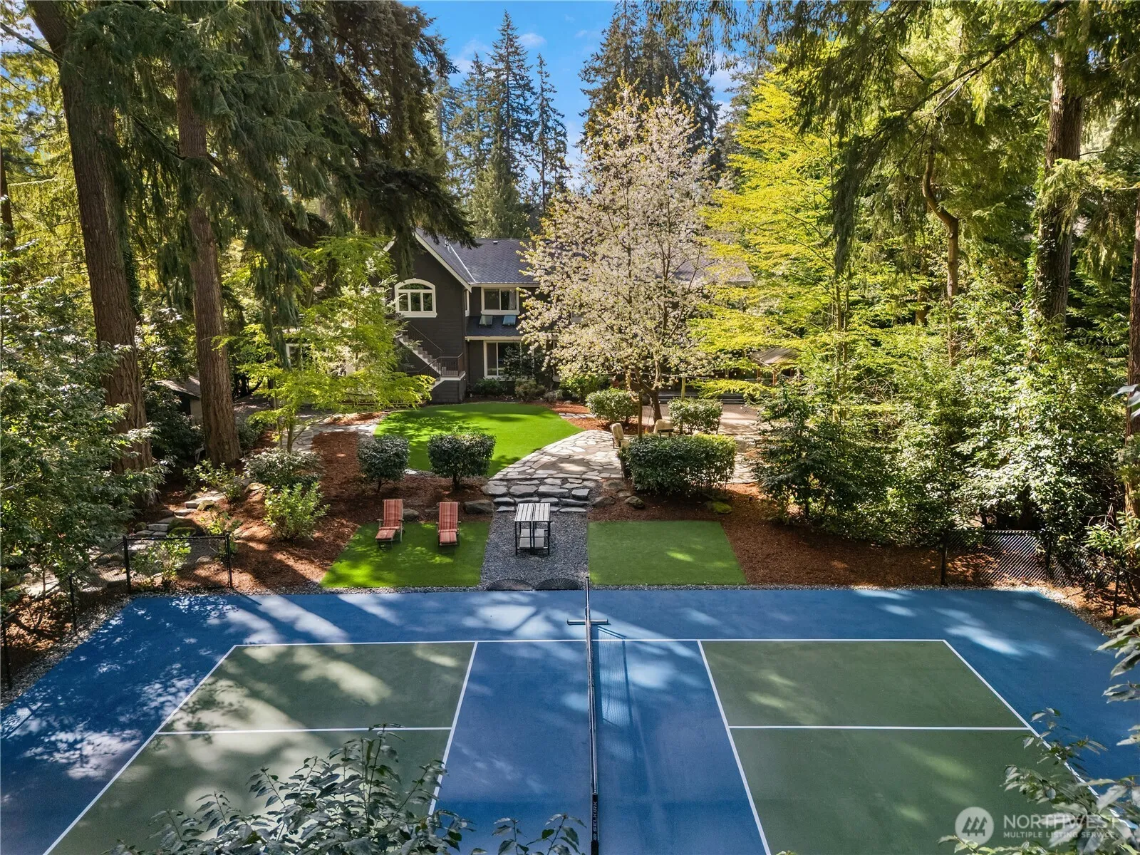 Property photo for 10444 Se 22nd Street, Bellevue photo 3