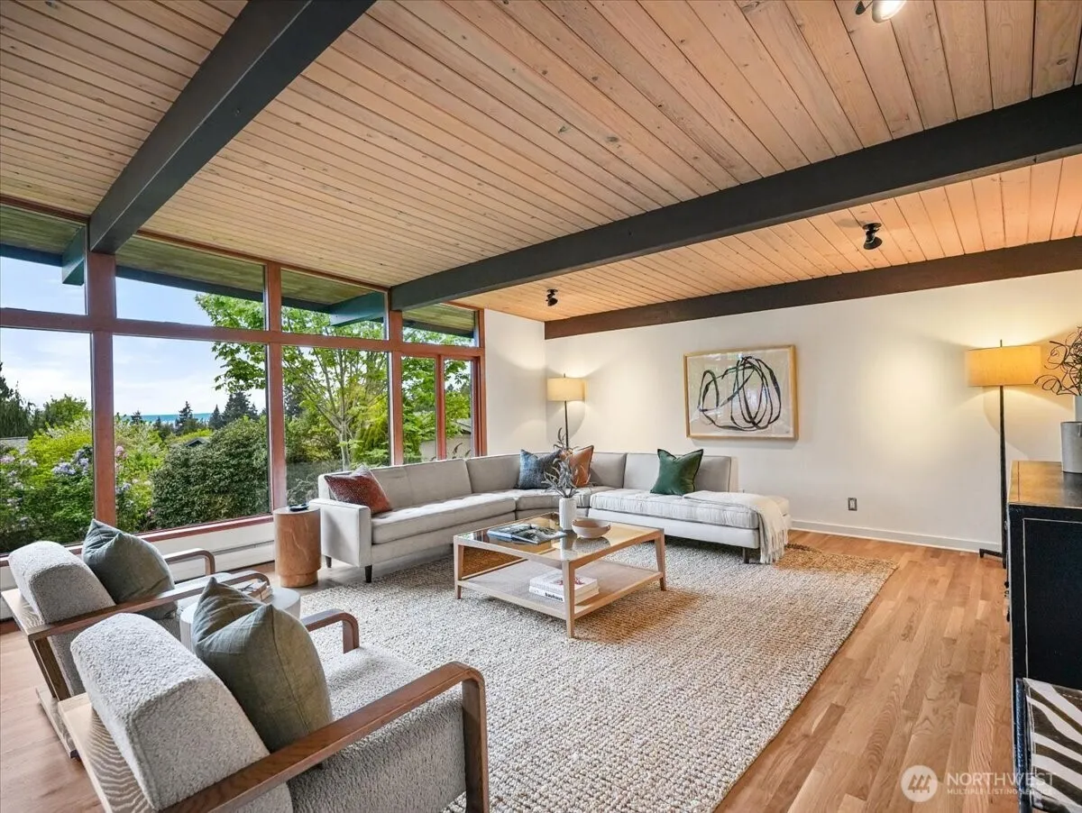 Property photo for 11501 4th Avenue Nw, Seattle photo 4