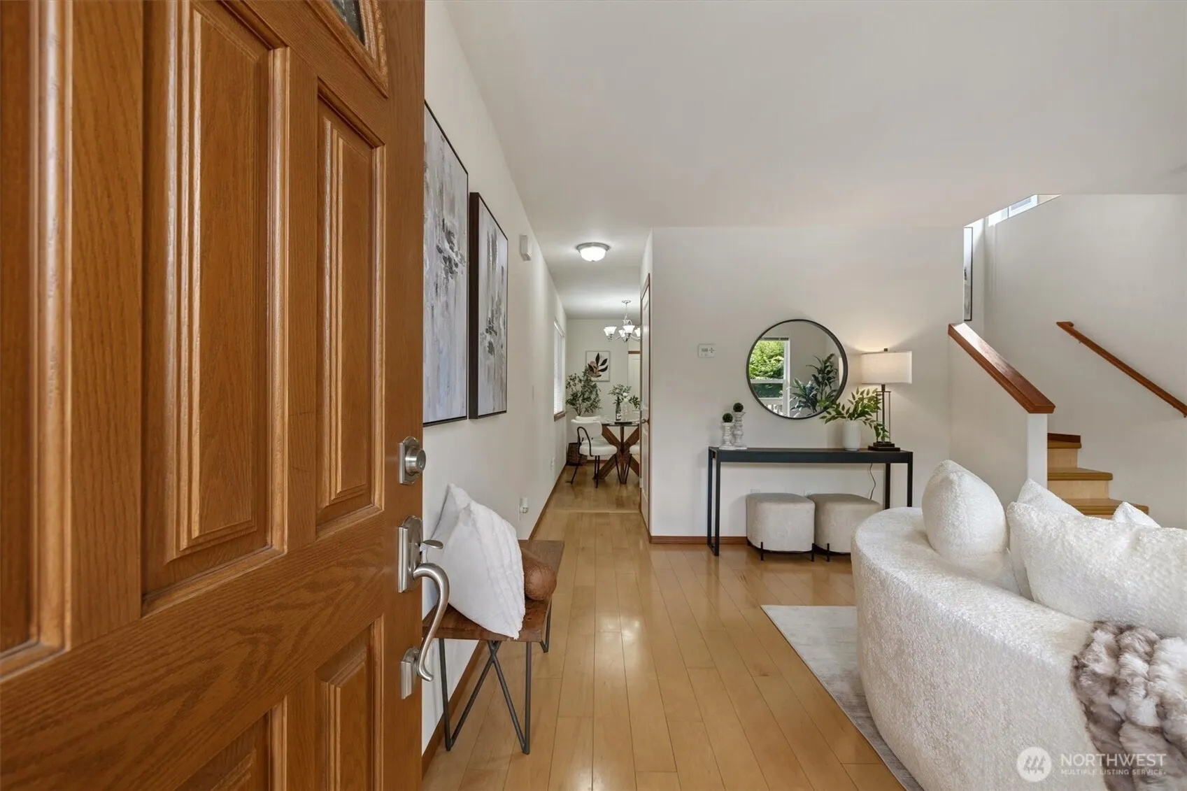 Property photo for 10050 19th Avenue Sw, Seattle photo 2