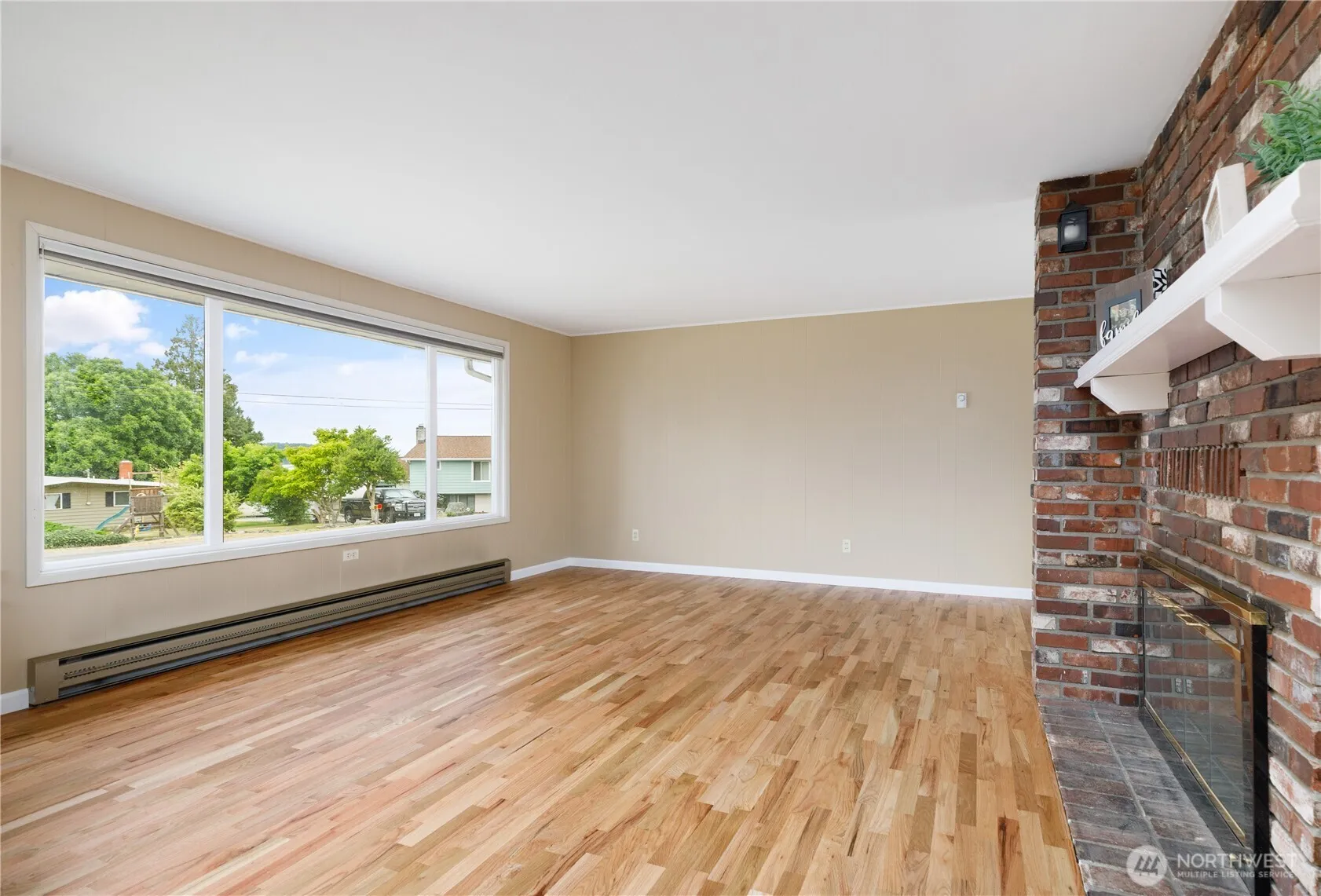 Property photo for 690 Maplewood Loop, Oak Harbor photo 5
