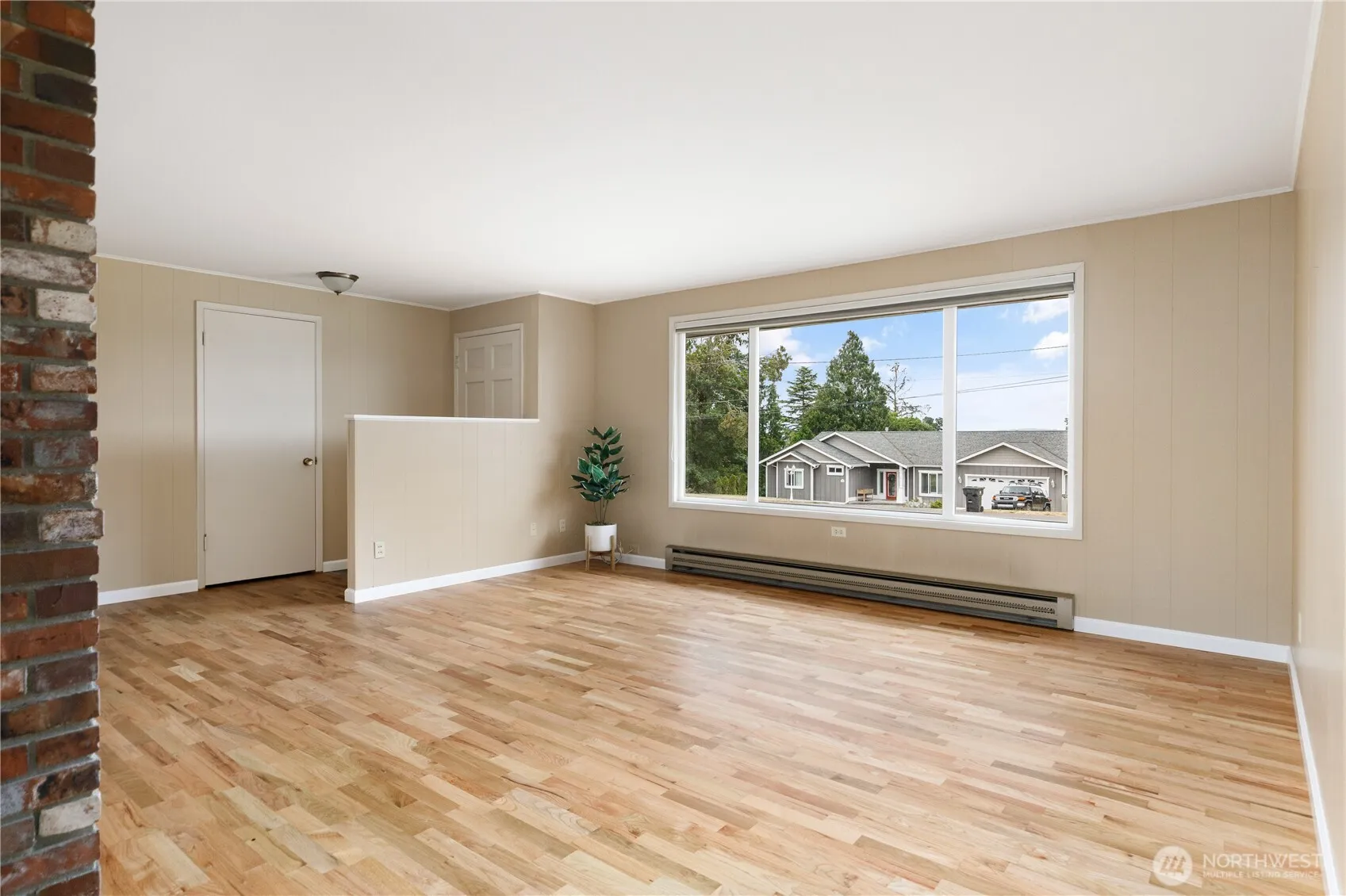 Property photo for 690 Maplewood Loop, Oak Harbor photo 4