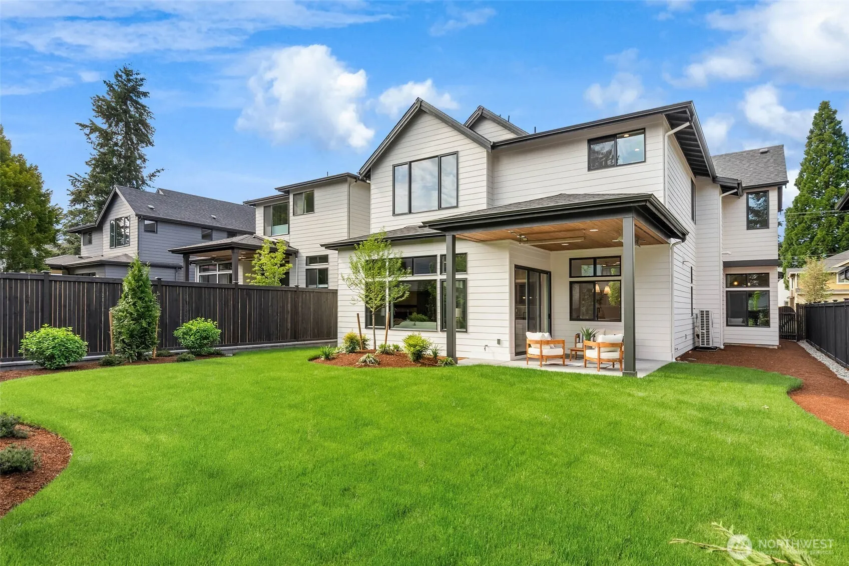 Property photo for 13121 Ne 104th Street, Kirkland photo 3