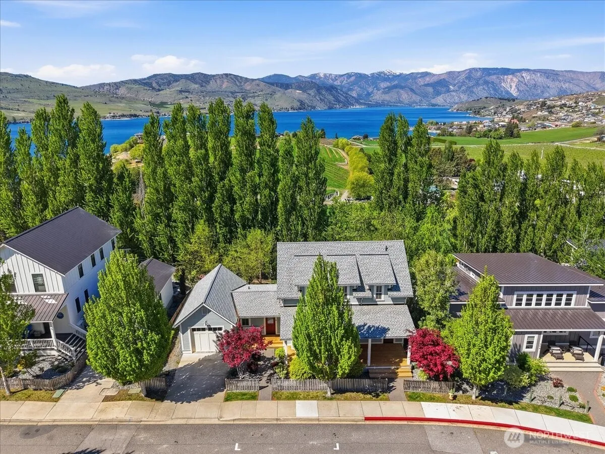 Property photo for 216 Porcupine Lane, Chelan photo 2