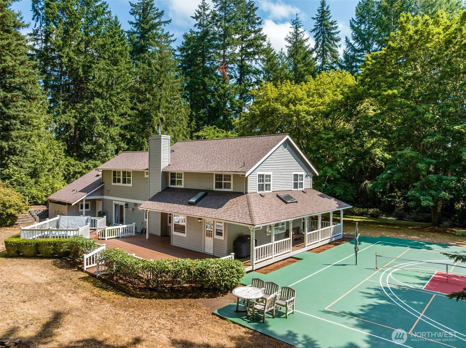 Property photo for 703 245th Place Ne, Sammamish