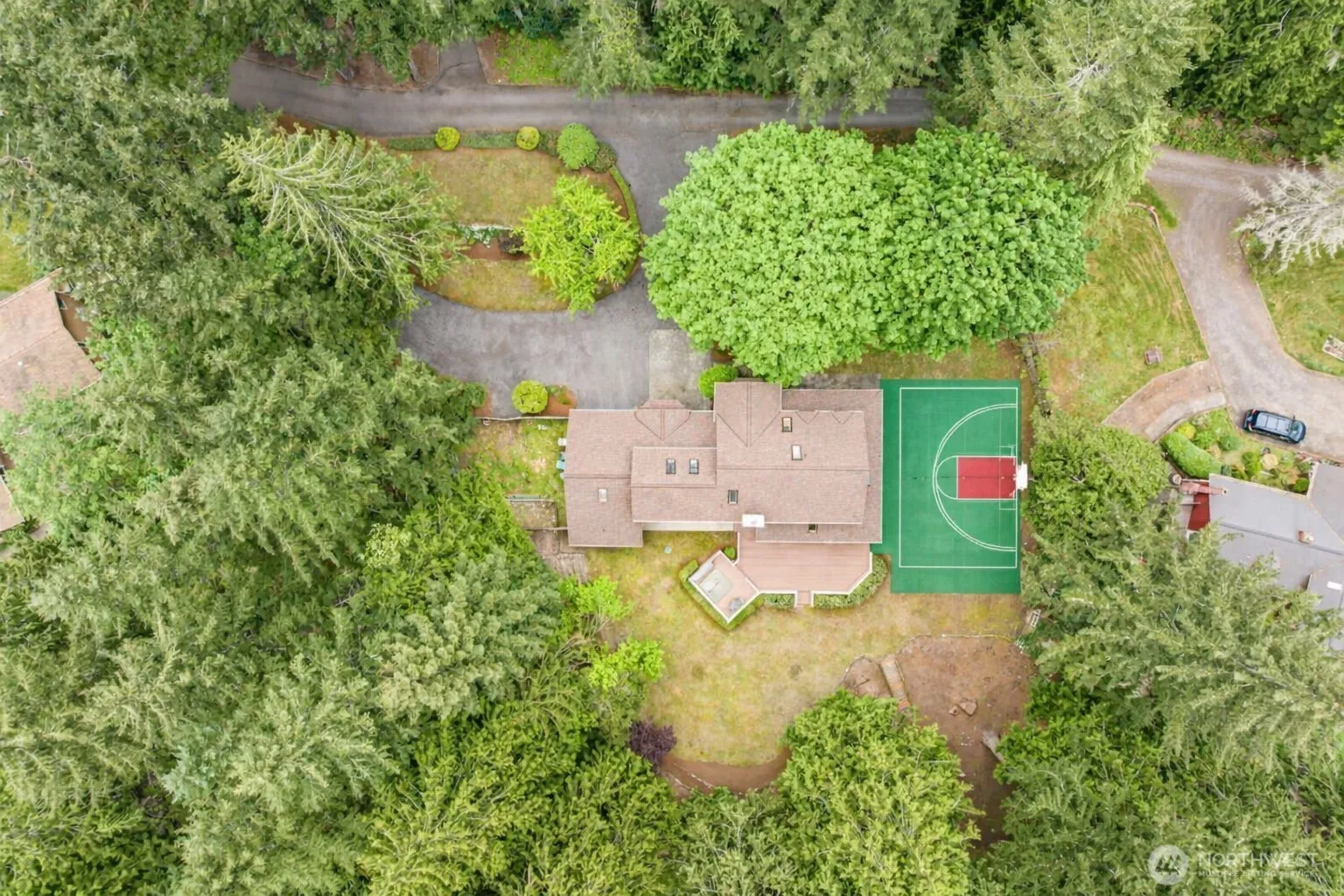Property photo for 703 245th Place Ne, Sammamish photo 2