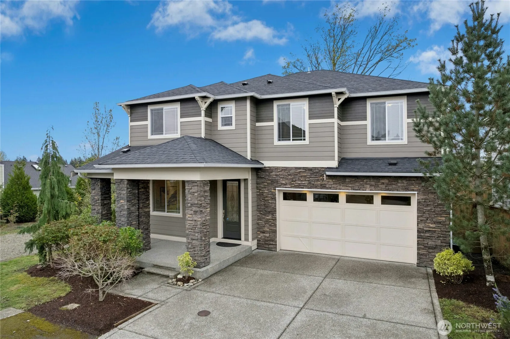 Property photo for 8435 Ne 146th Street, Kenmore