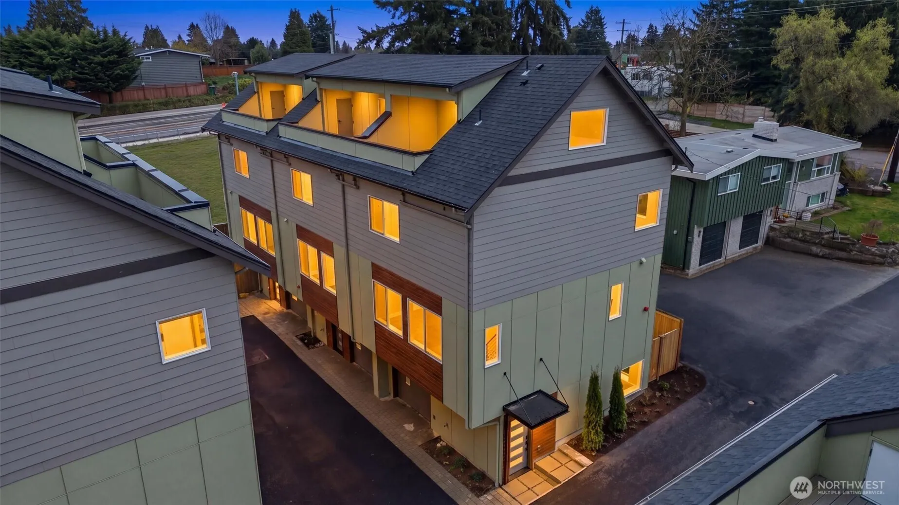 Property photo for 14608 Corliss Avenue N #b, Shoreline