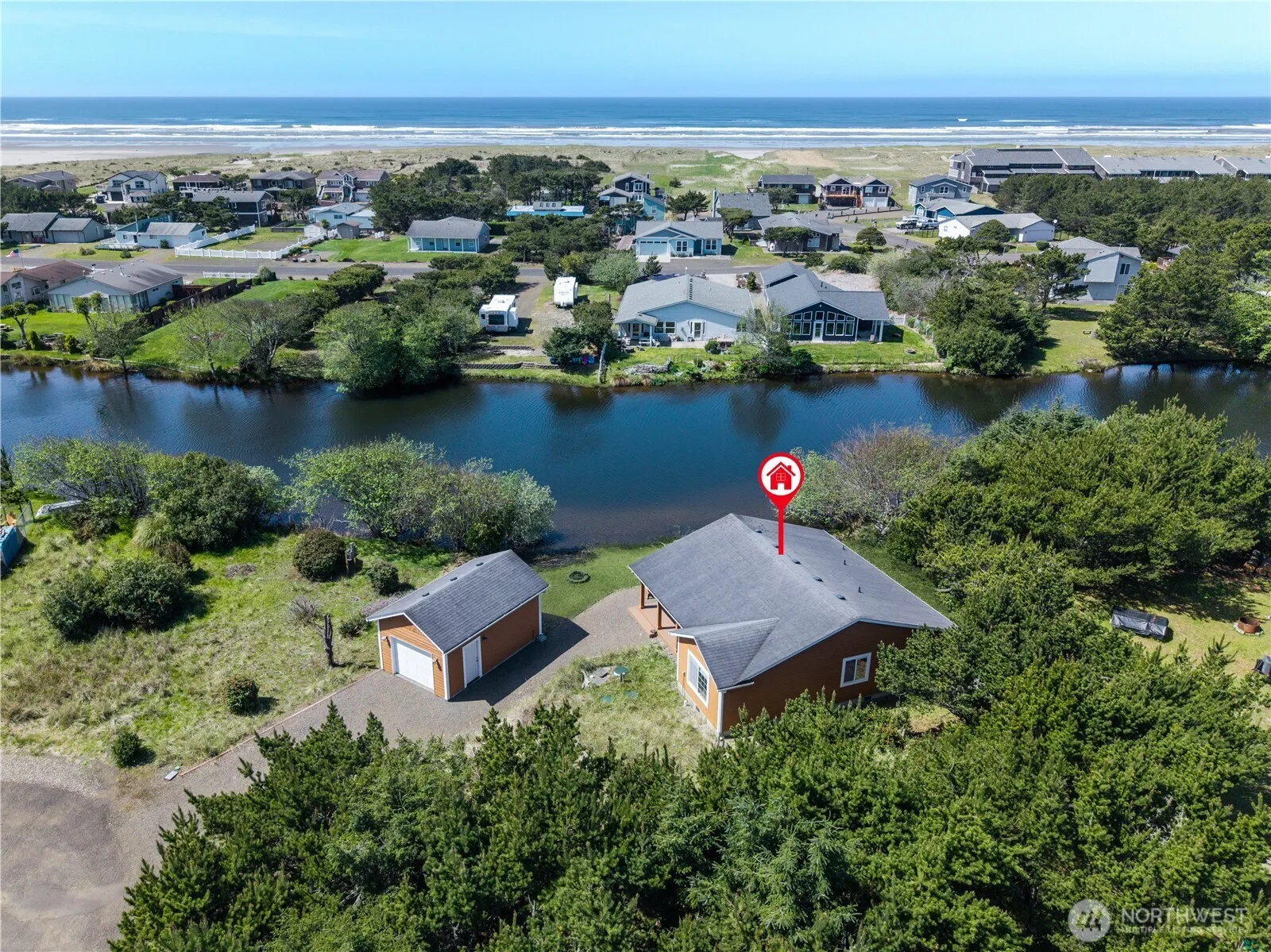 Property photo for 703 353rd Place, Ocean Park photo 3