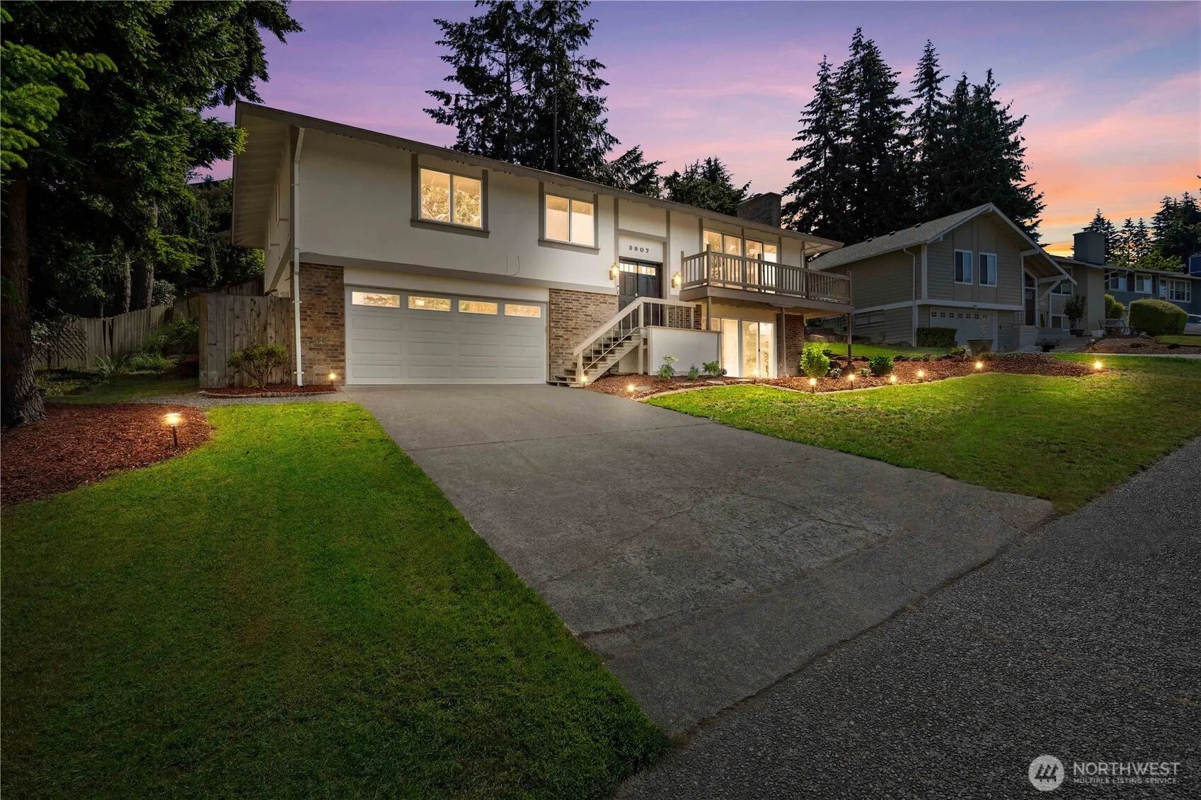 Property photo for 3907 Sw 328th St, Federal Way photo 2