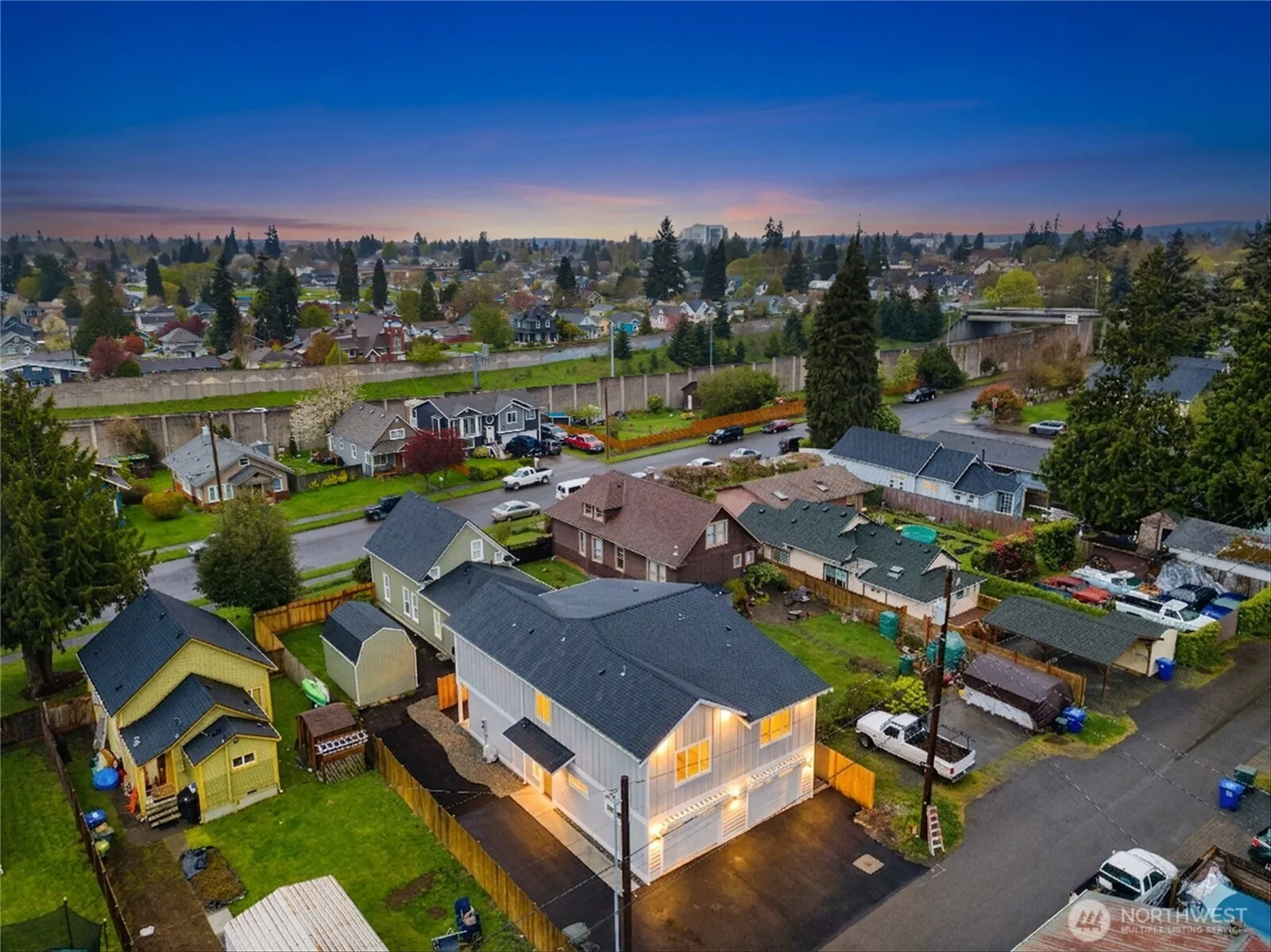 Property photo for 2417 Harrison Avenue #c, Everett