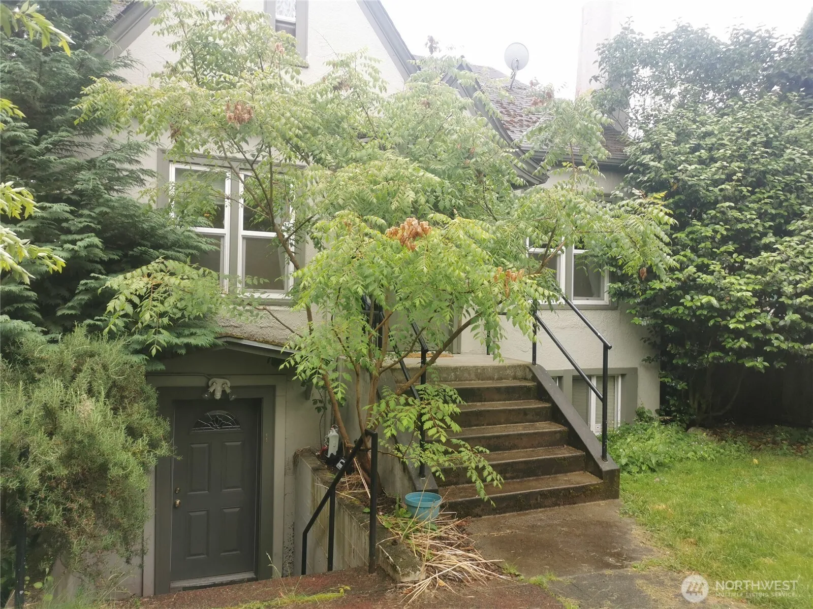 Property photo for 7822 Ne Lake City Way Ne, Seattle photo 2