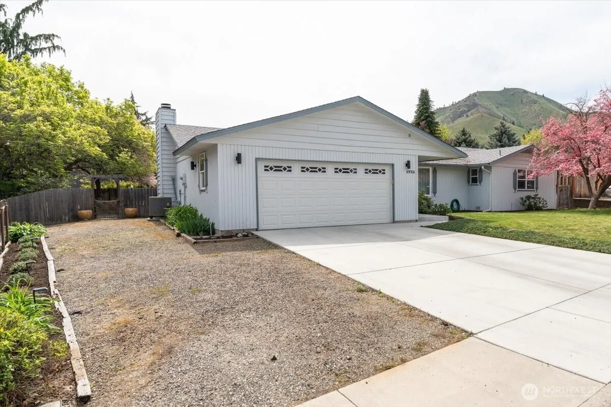 Property photo for 1711 Lexington Place, Wenatchee