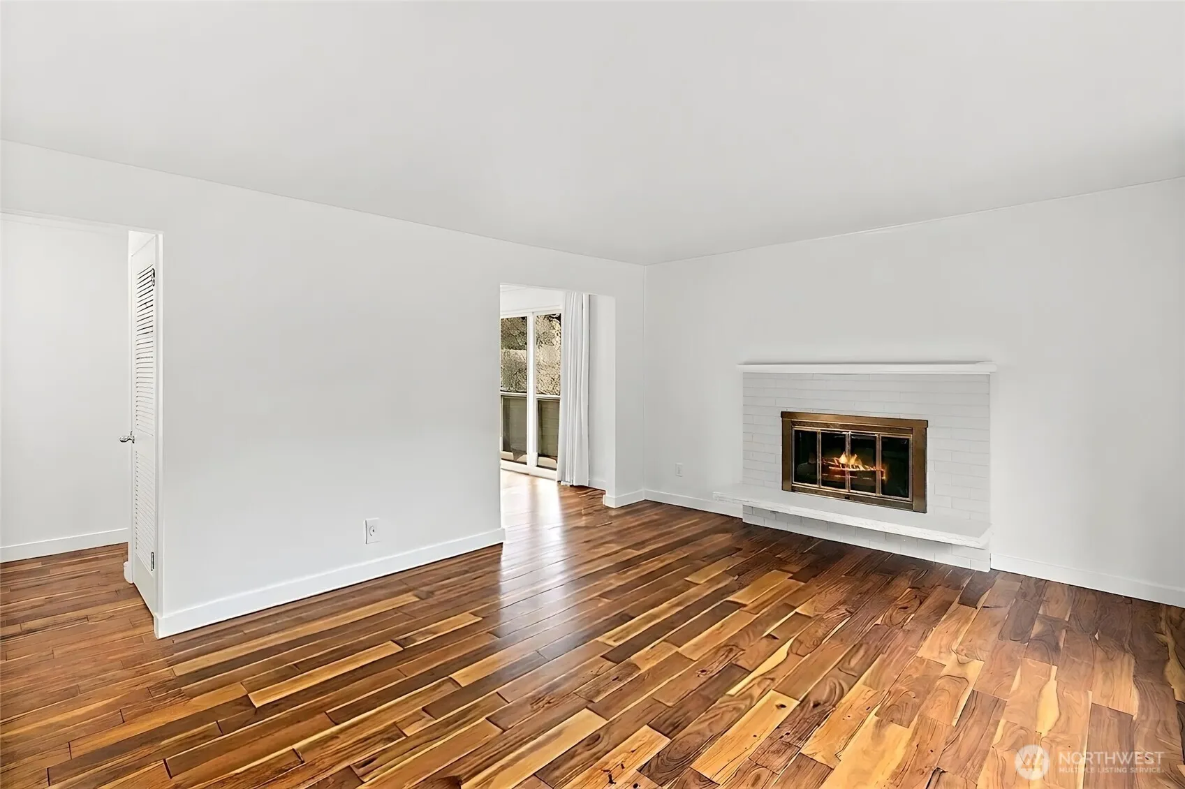 Property photo for 14014 118th Avenue Ne, Kirkland photo 4