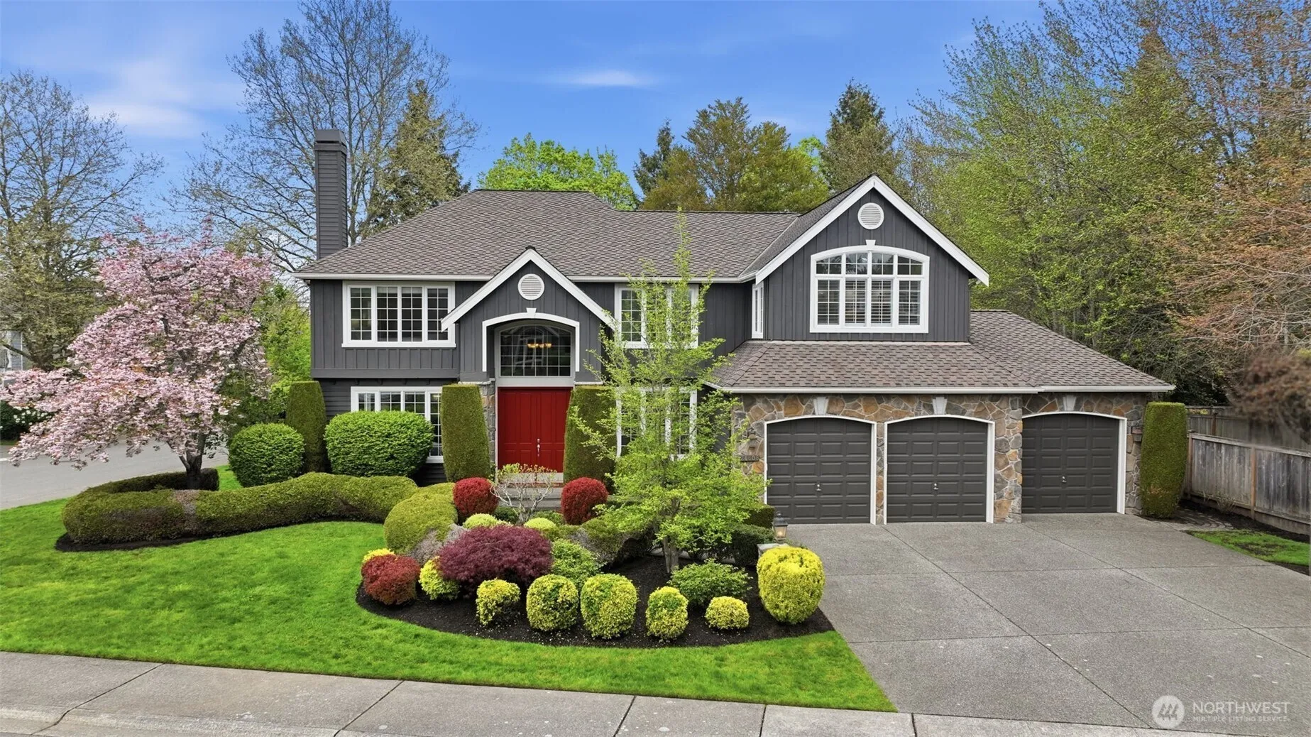 Property photo for 24608 Se 2nd Place, Sammamish, WA 98074