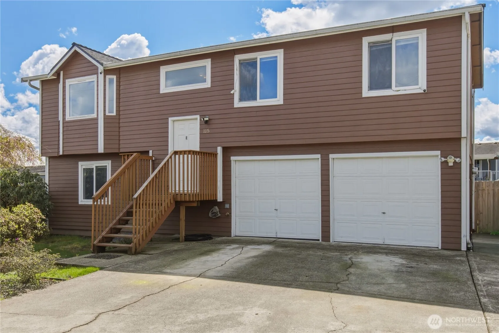Property photo for 115 3rd Avenue Nw, Pacific photo 3