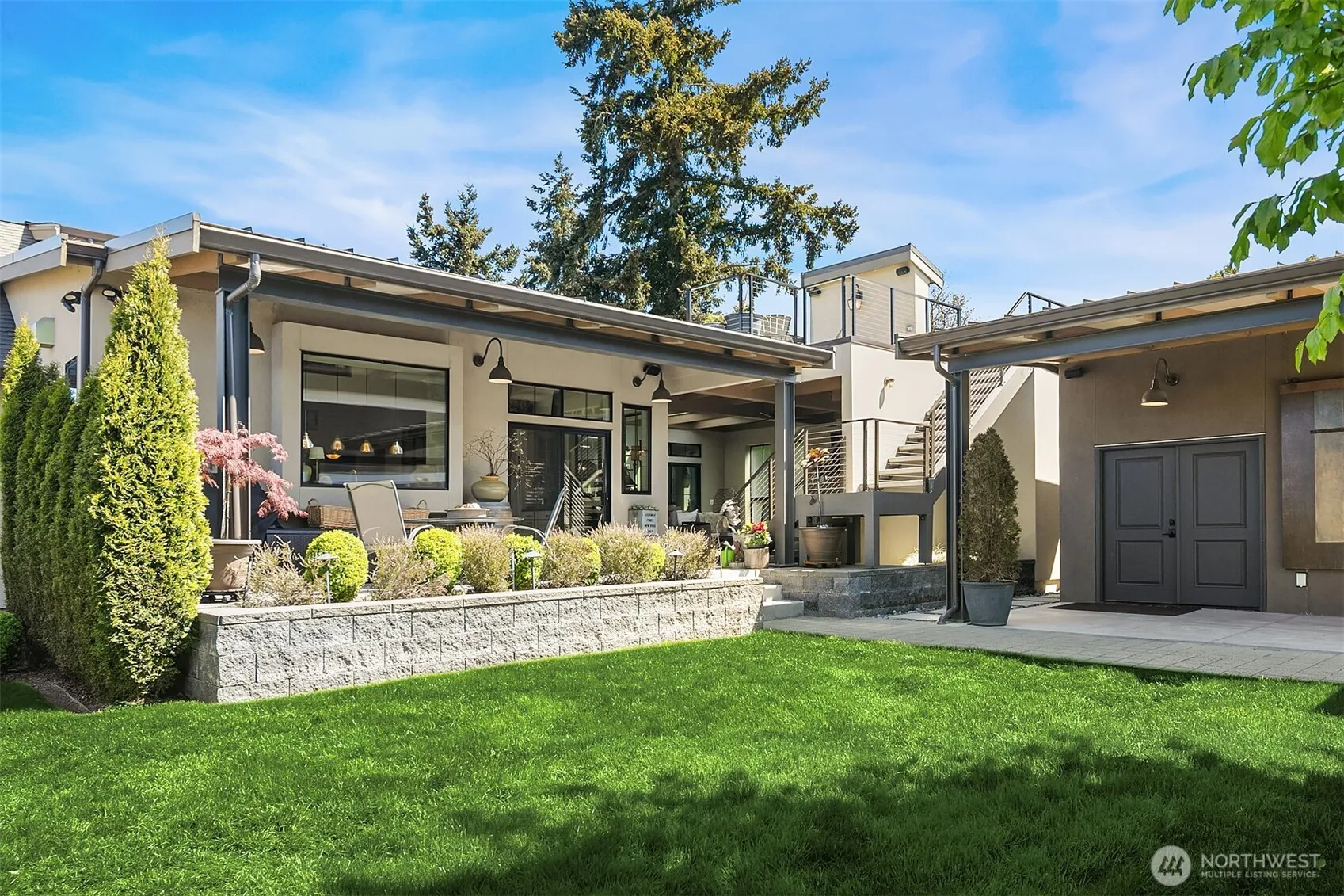Property photo for 525 16th Avenue W, Kirkland