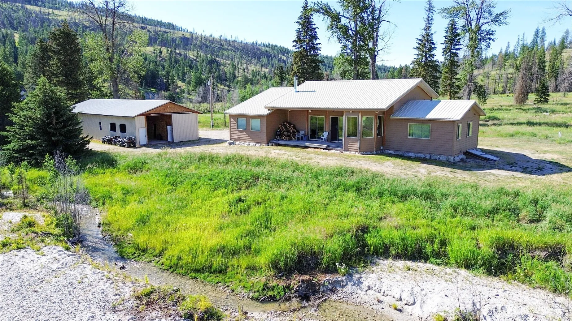 Property photo for 333 Bonaparte Lake Road, Tonasket photo 2